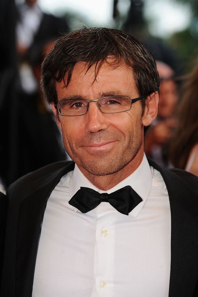 David Pujadas assiste à la première de "visage" au palais de festivals lors de la 62e édition du festival de film de canne le 23 mai 2009 à cannes. | Photo : Getty Images