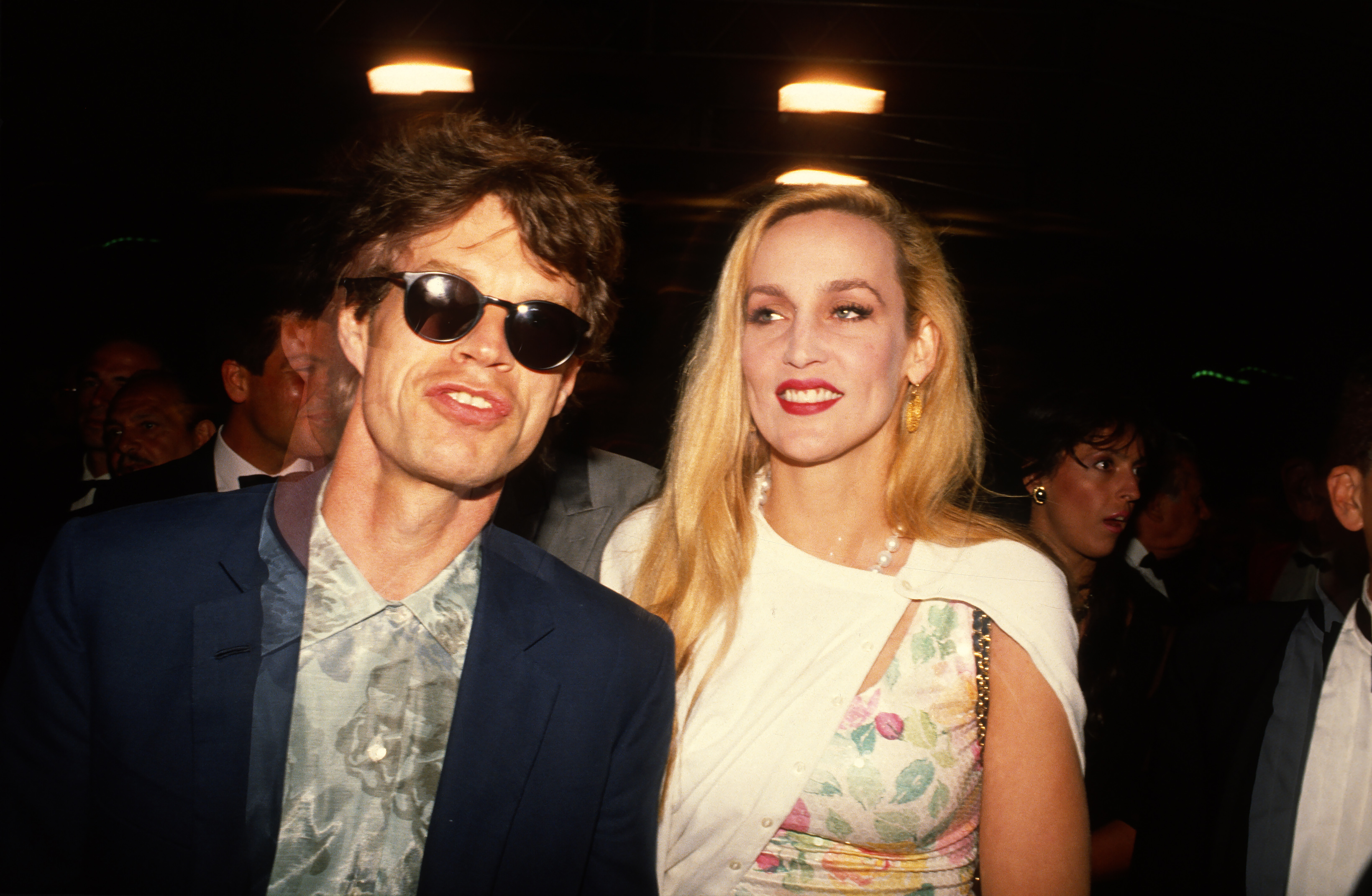 Mick Jagger et Jerry Hall au 43e Festival de Cannes, le 1er mai 1990, à Cannes, en France. | Source : Getty Images