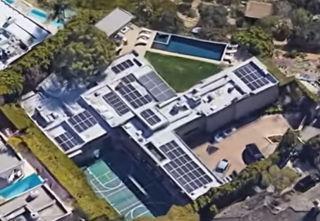Le complexe de Leonardo DiCaprio à Hollywood Hills, extrait d'une vidéo datée du 17 septembre 2022 | YouTube/@KNOW6666