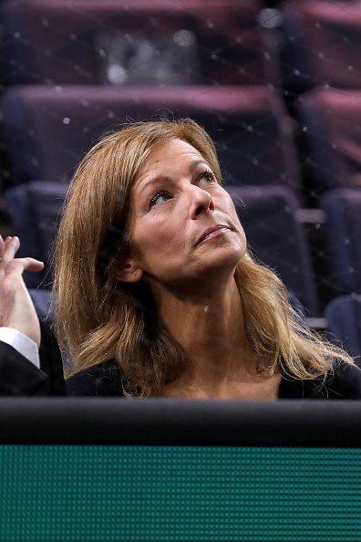 Anne Gravoin est vue à l'AccorHotels Arena Popb Paris Bercy le 01 novembre 2019 à Paris, France. |Photo : Getty Image