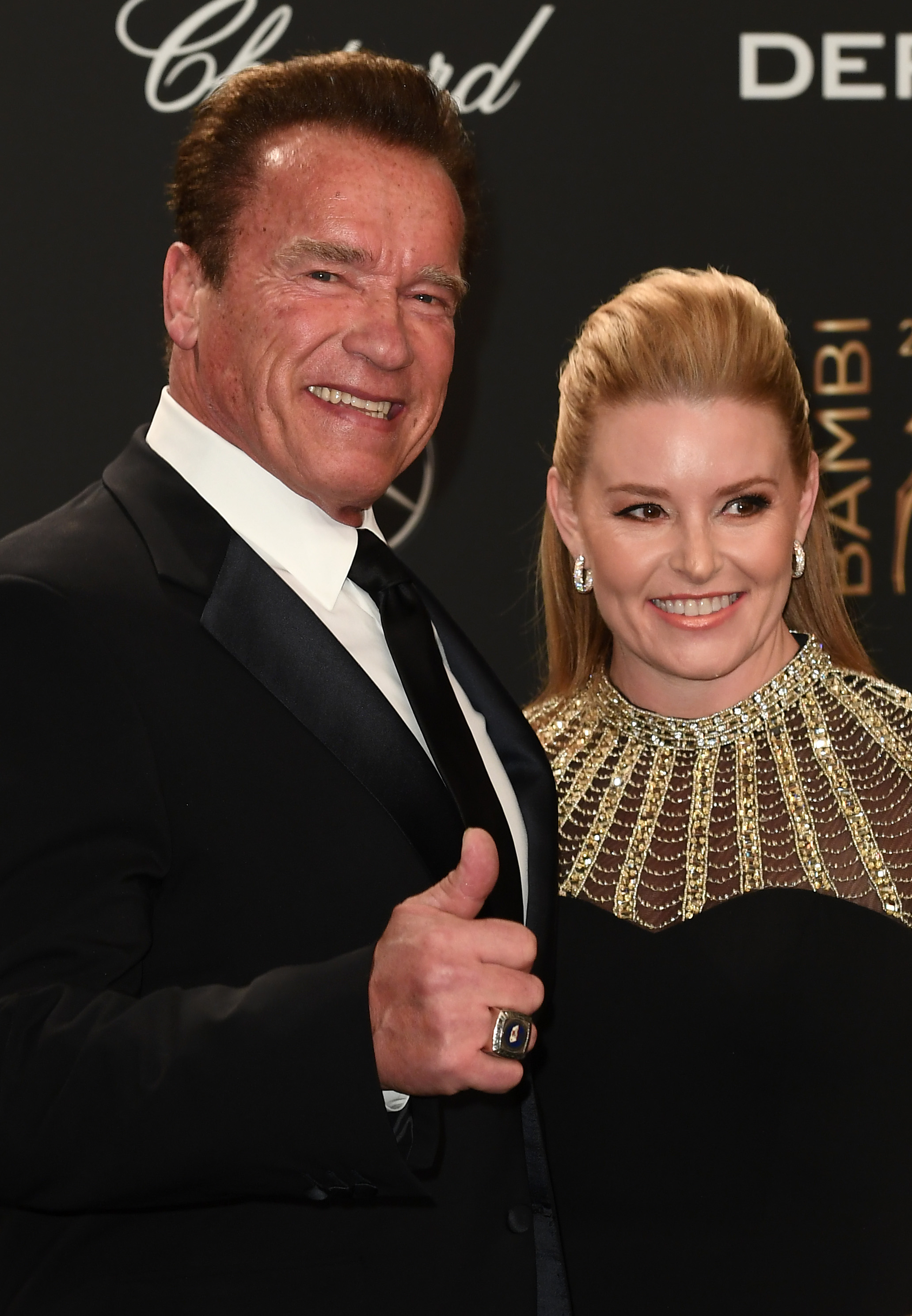 Arnold Schwarzenegger et sa compagne Heather Milligan arrivent aux Bambi Awards 2017 au Stage Theater, le 16 novembre 2017 à Berlin, en Allemagne | Source : Getty Images