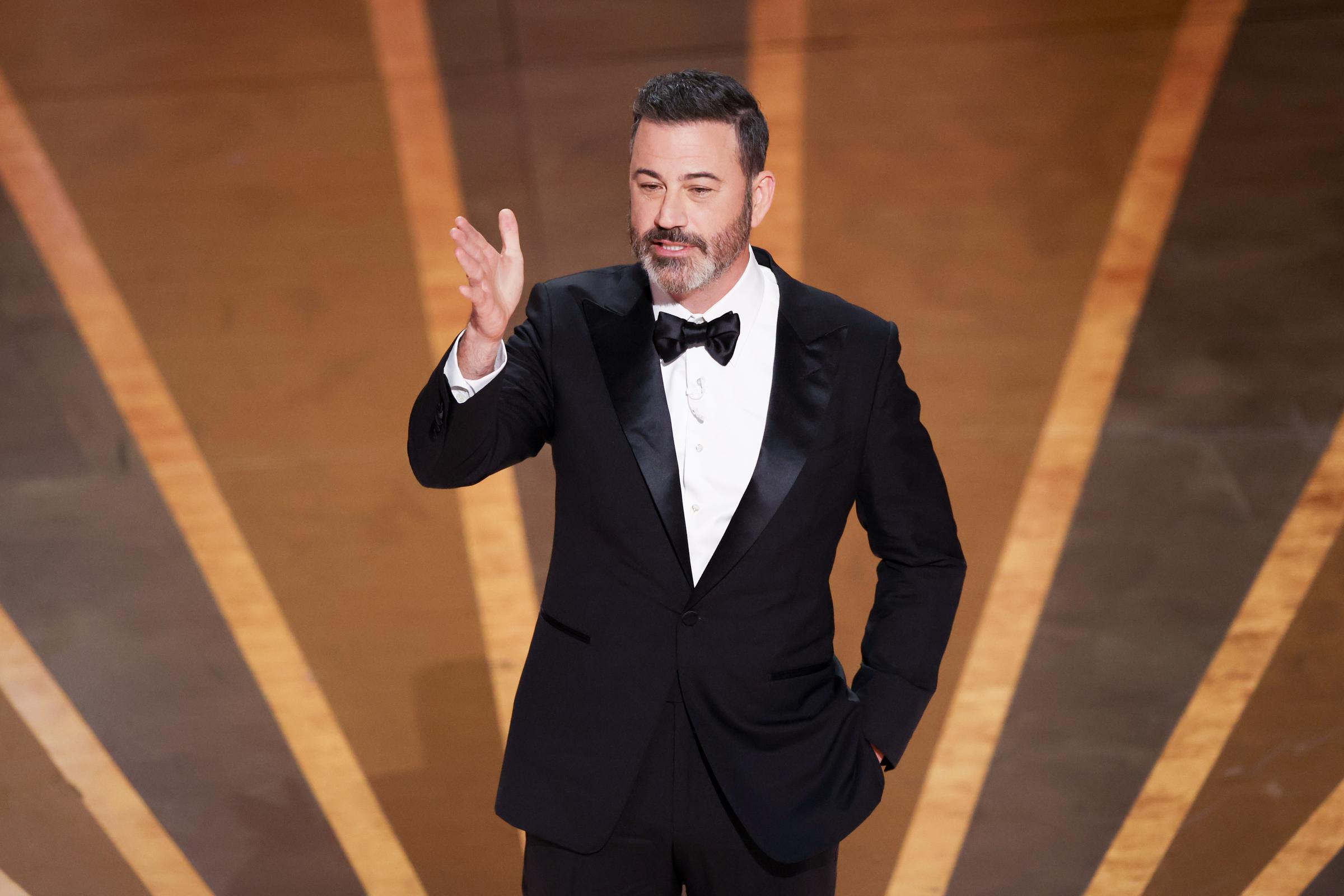 Jimmy Kimmel prononce son monologue d'ouverture lors de la 95e cérémonie des Oscars au Dolby Theatre, le 12 mars 2023 à Hollywood, en Californie | Source : Getty Images