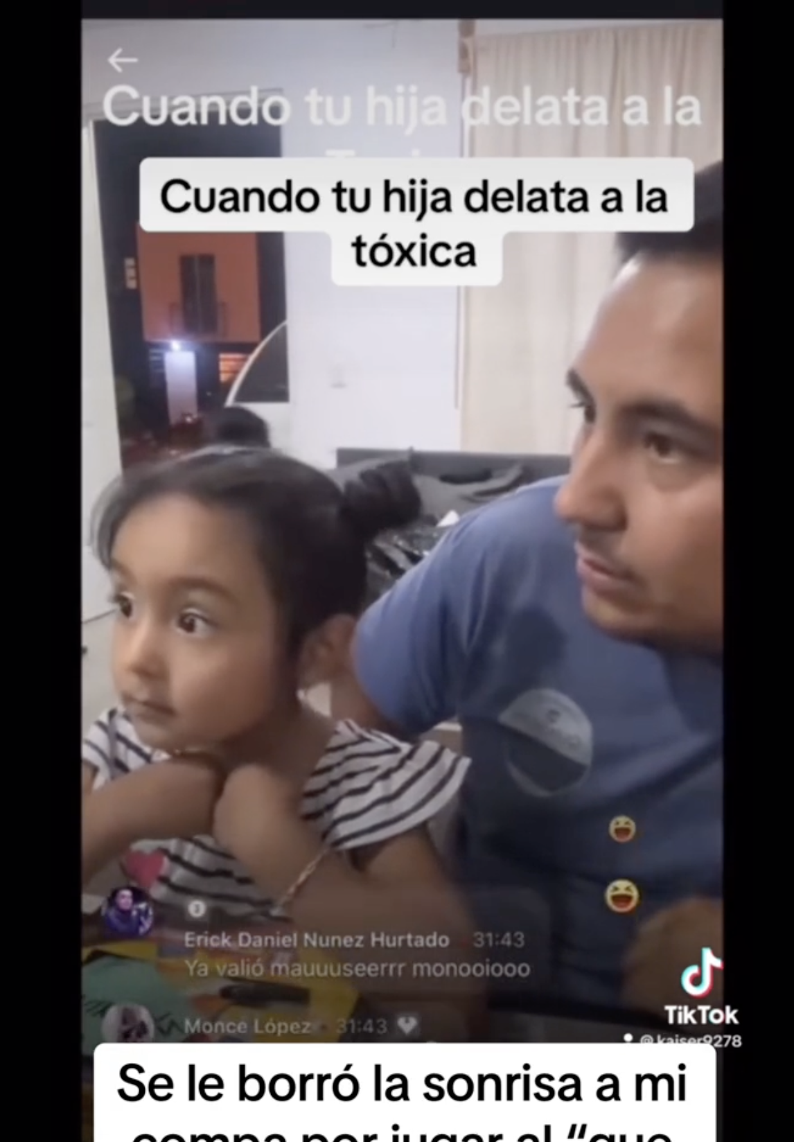 Le duo père-fille du Mexique est photographié en train de regarder la mère de la fille, assise à côté d'eux et loin de la caméra. | Source : tiktok.com/@kaiser927