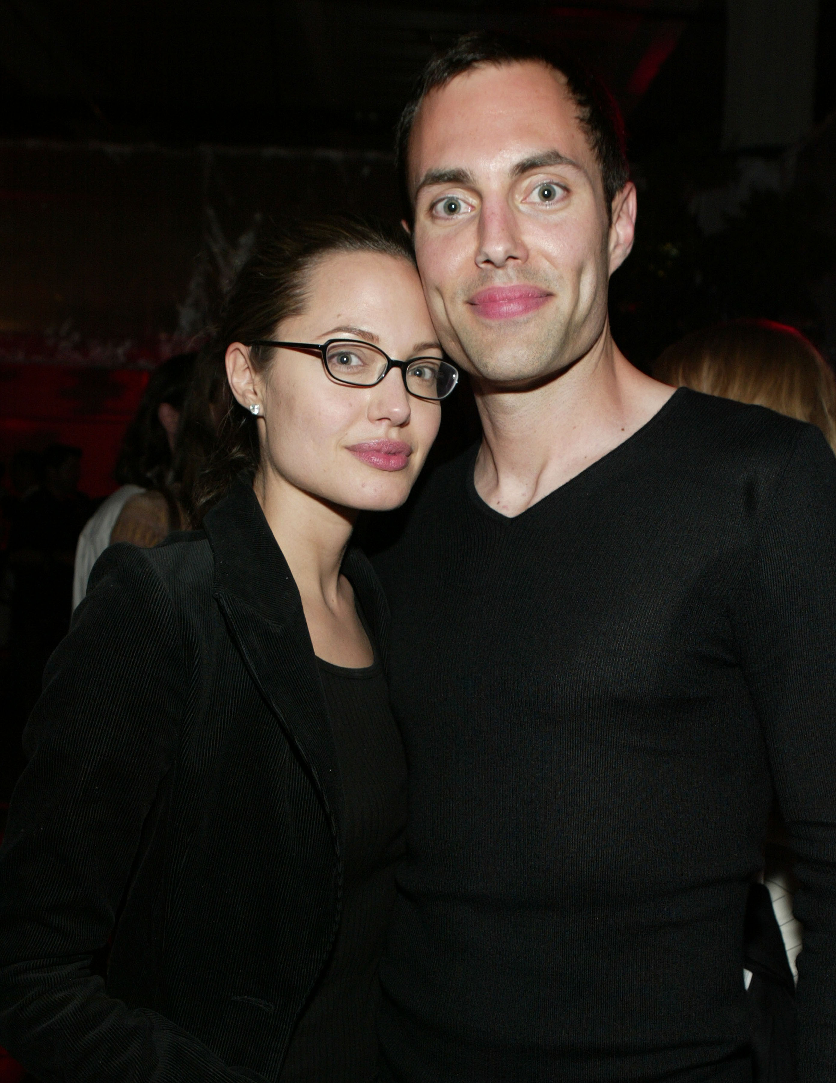 Angelina Jolie et James Haven en 2004. | Source : Getty Images