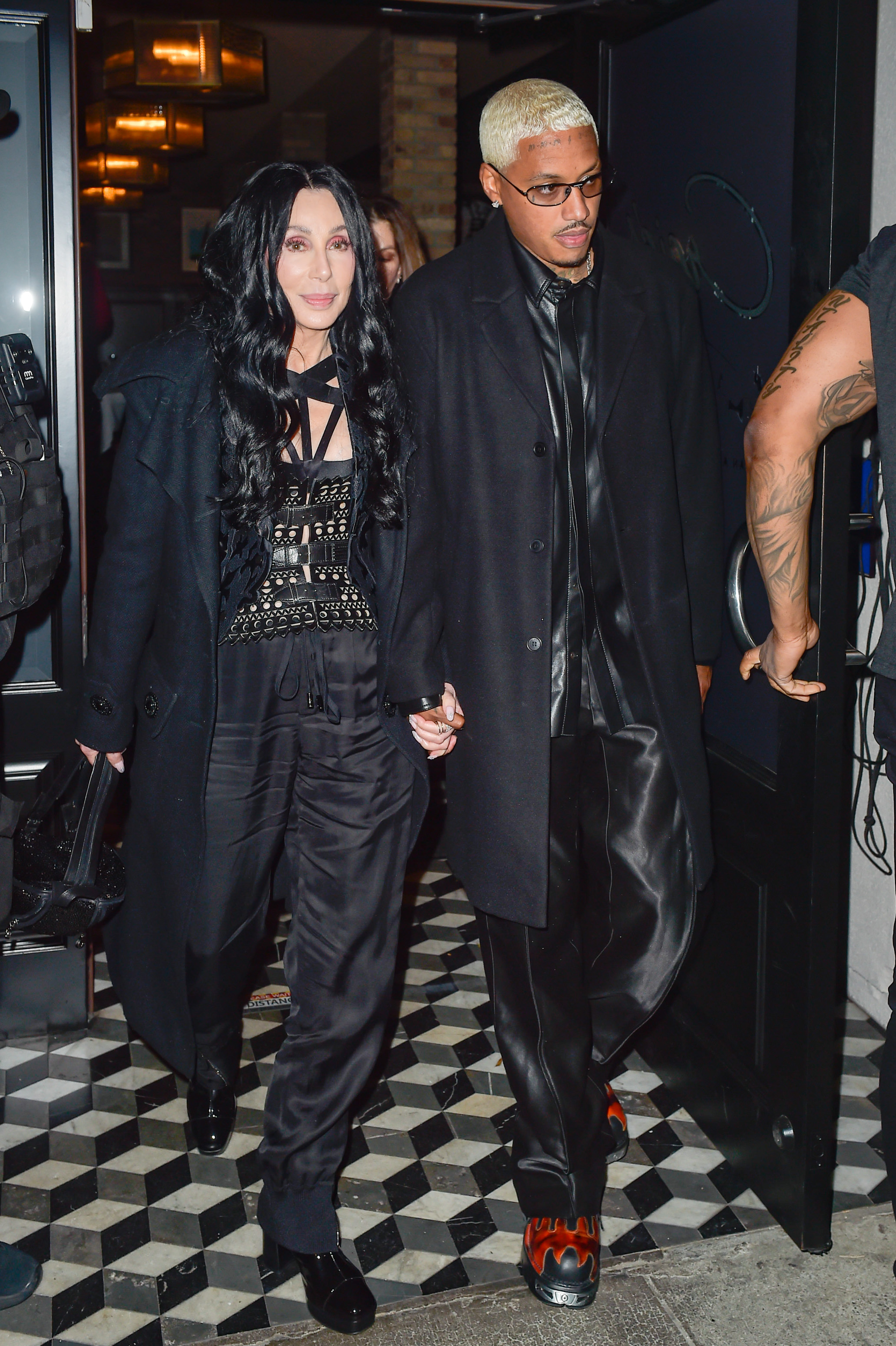 Cher et Alexander Edwards à Los Angeles, Californie le 02 novembre 2022 | Source : Getty Images