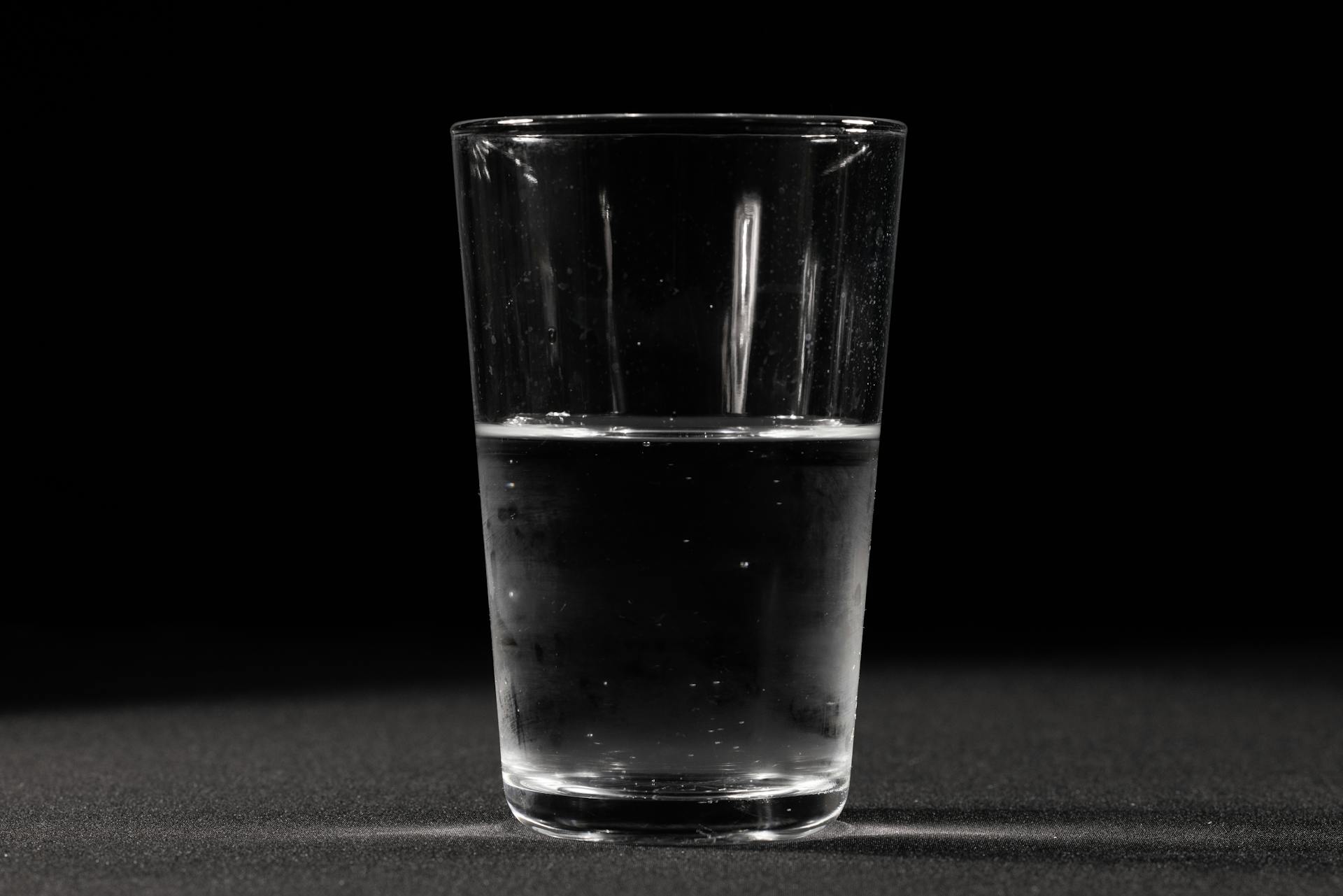 Un verre d'eau | Source : Pexels