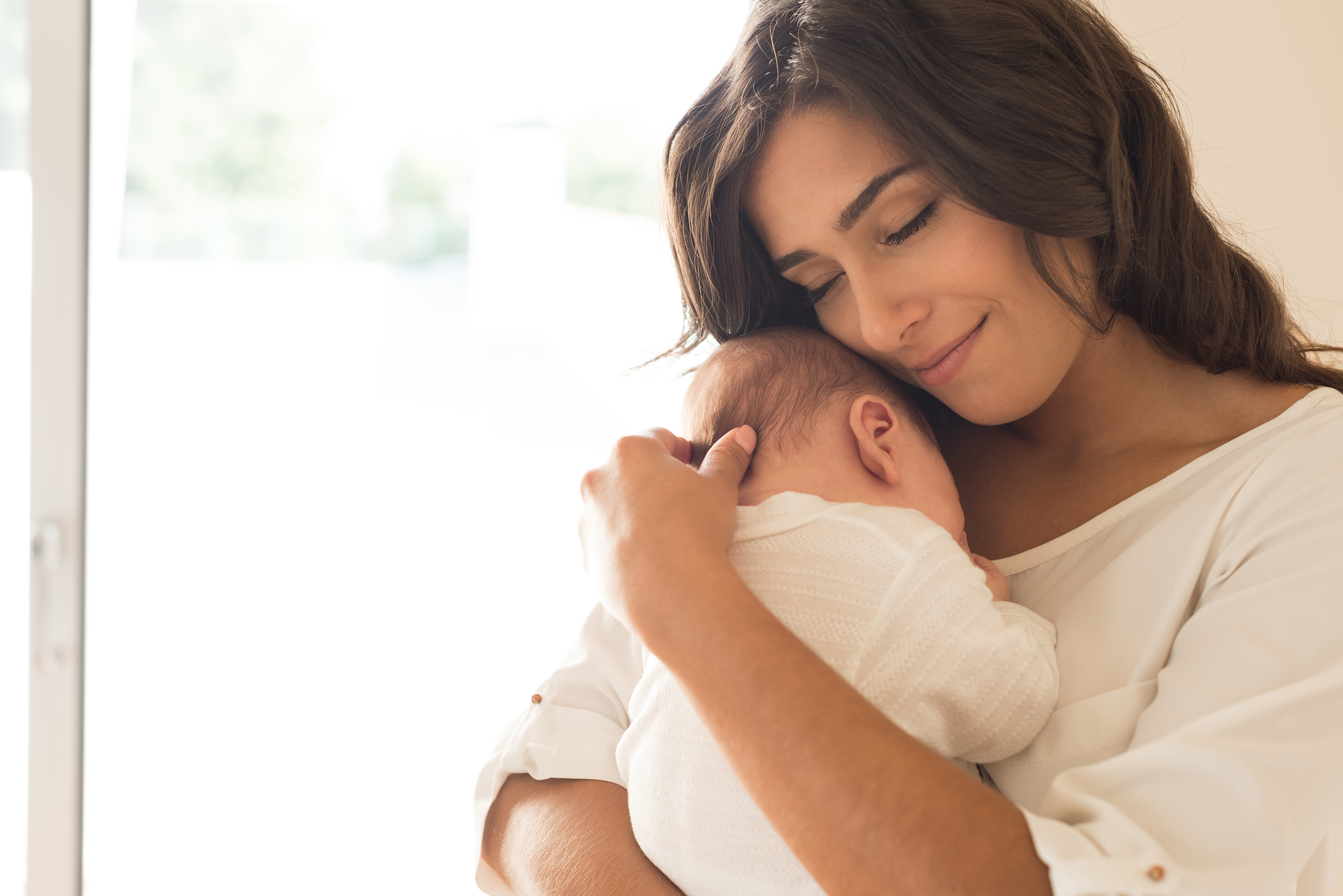 Maman et son nouveau-né | Source : Shutterstock