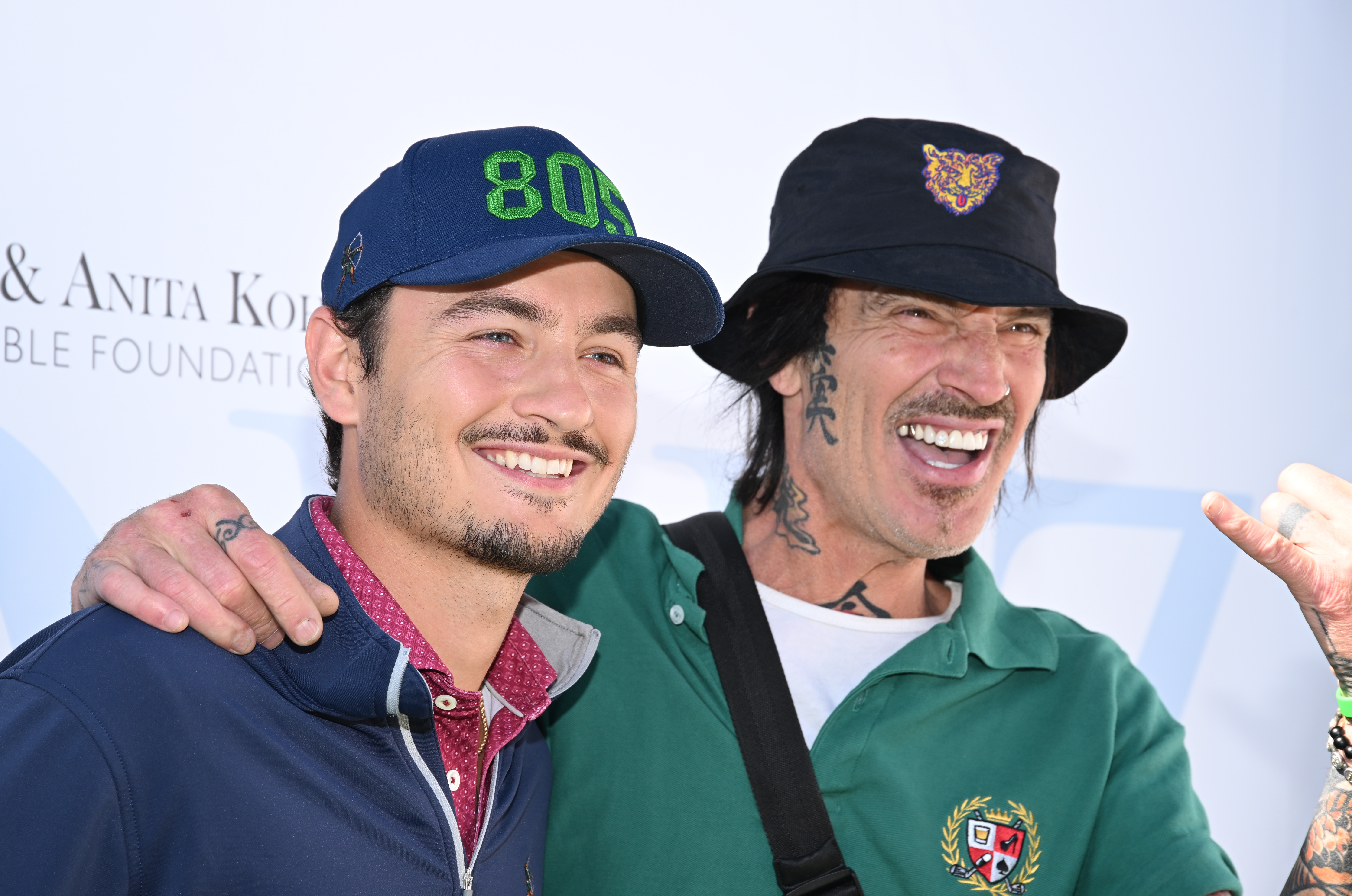 Brandon Thomas Lee et son père, Tommy Lee, au club de golf Lakeside à Toluca Lake, en Californie, le 29 avril 2024 | Source : Getty Images