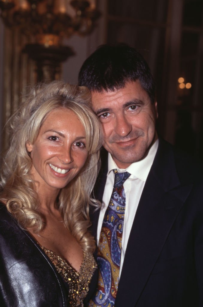 Jean-Marie Bigard et sa femme Claudia lors de la fête de la Musique le 21 juin 1995 Paris, France. | Photo : Getty Images