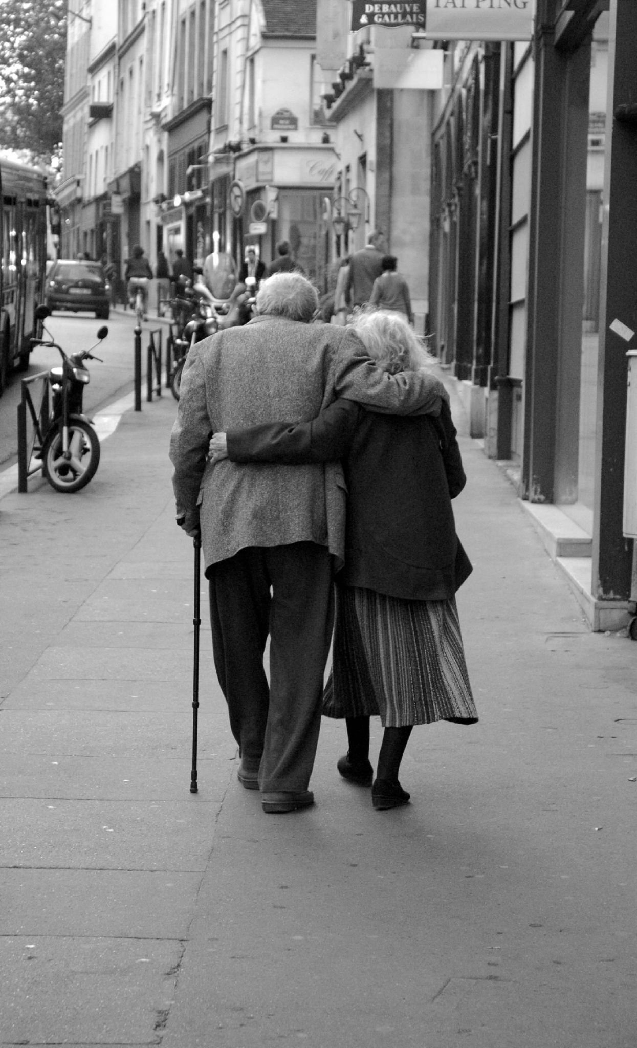 Un couple de personne âgées | Photo: Flickr
