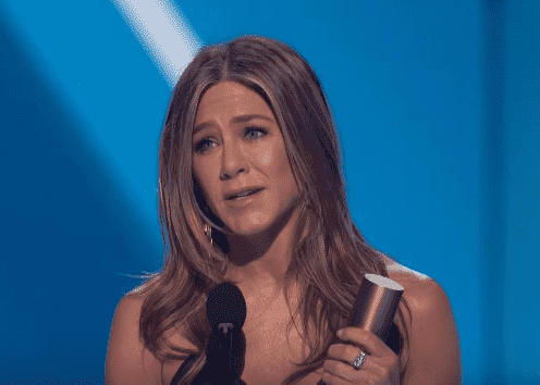 Jennifer Aniston reçoit les People's Icon Award 2019 le 9 novembre 2019. | Source : YouTube / E ! Tapis rouge et remise de prix