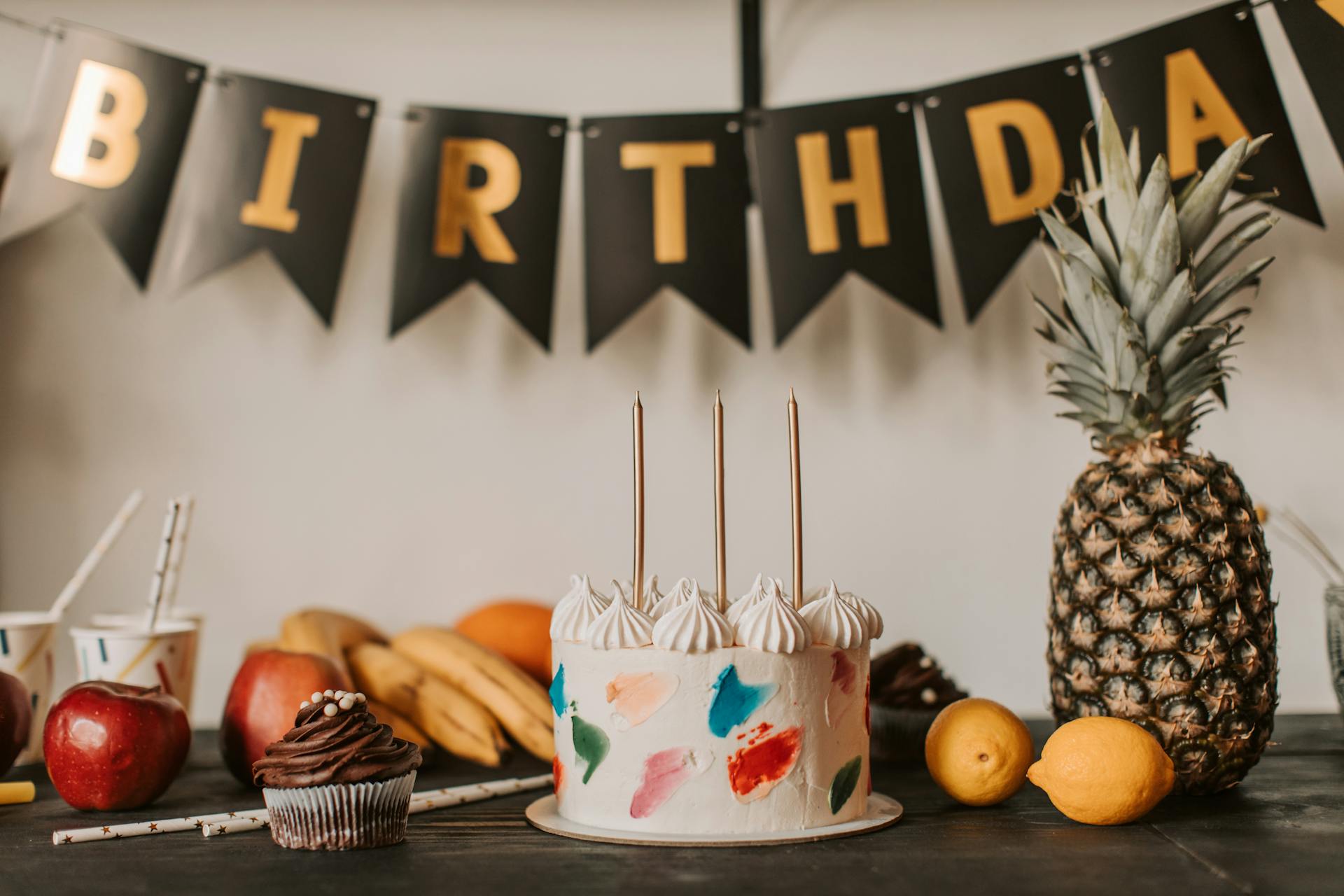 Un gâteau d'anniversaire sur une table | Source : Pexels