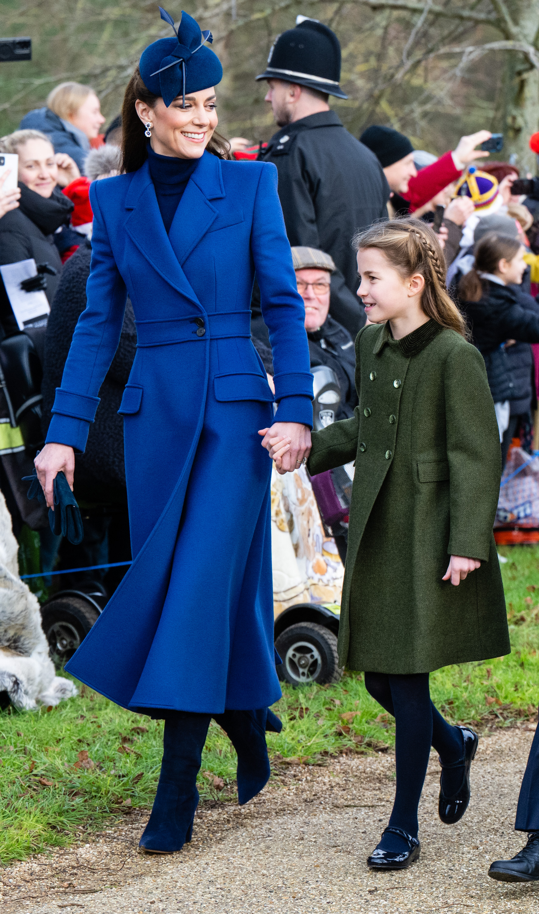 La princesse de Galles et sa fille la princesse Charlotte lors de l'office du matin de Noël à l'église de Sandringham, le 25 décembre 2023 | Source : Getty Images