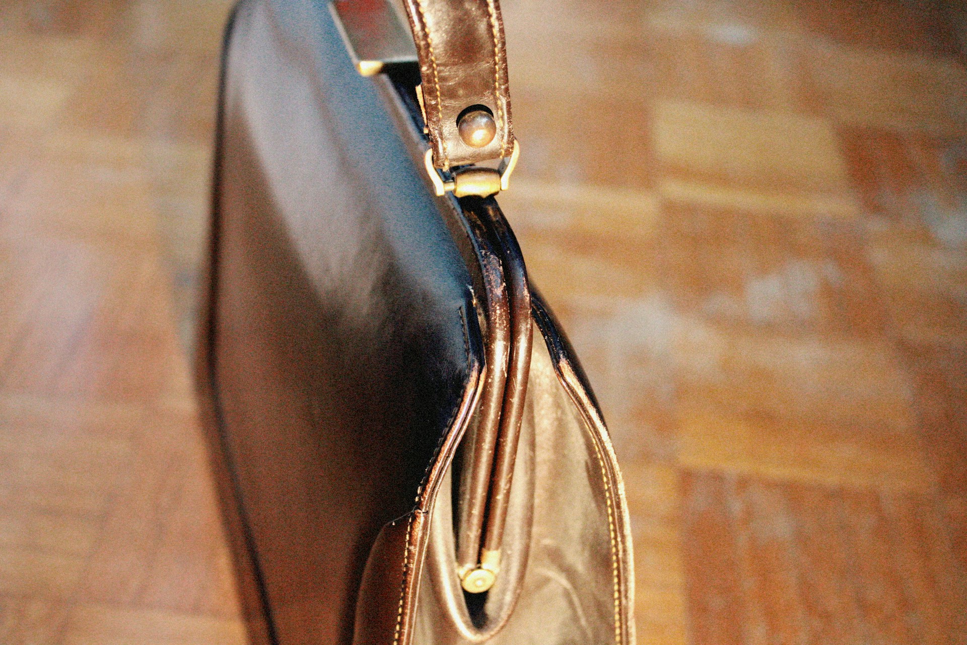 Un sac en cuir marron | Source : Unsplash