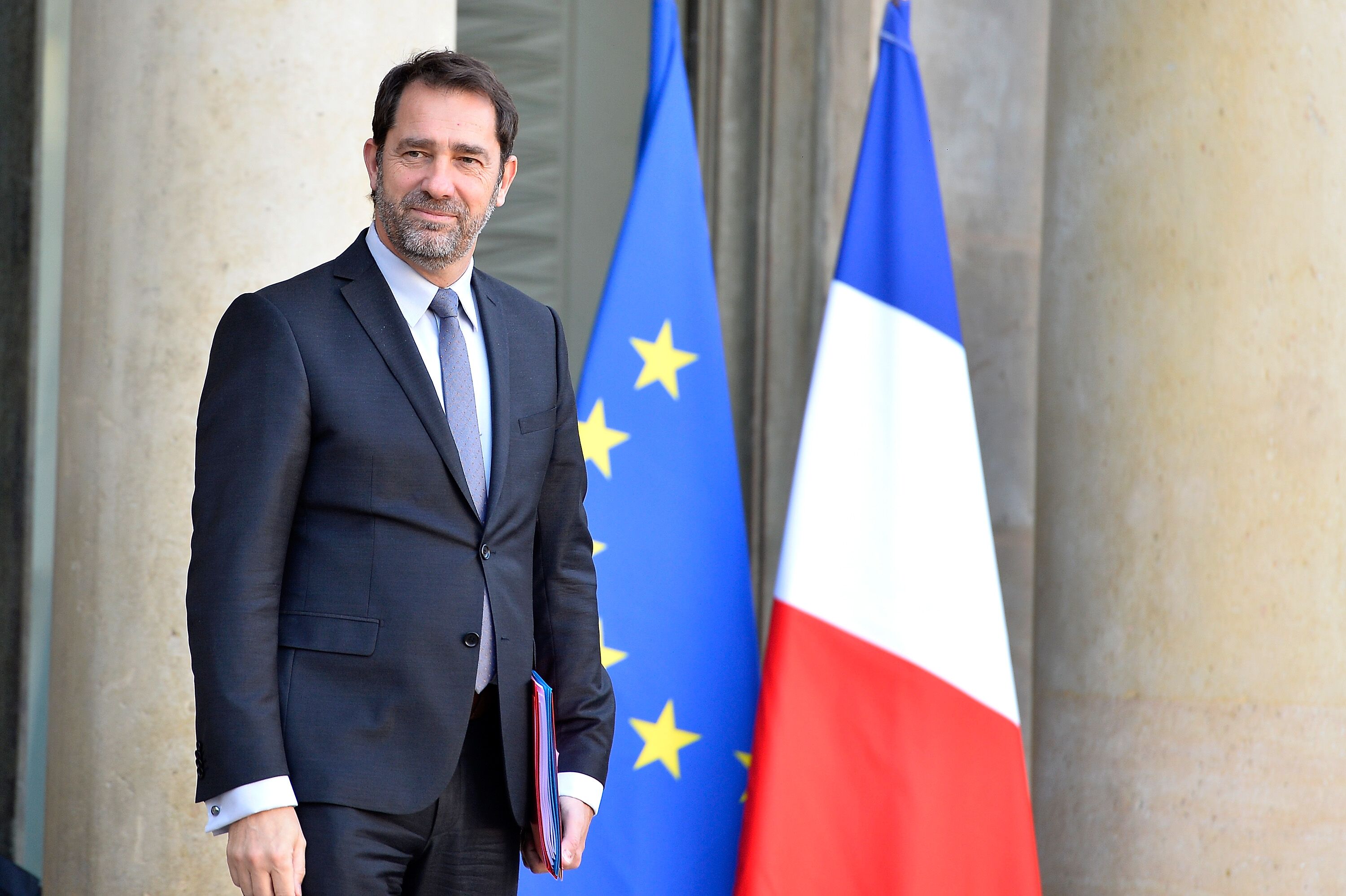  Christophe Castaner, ministre français quitte le Palais de l'Elysée après la réunion à Paris, France. | Photo : GettyImage