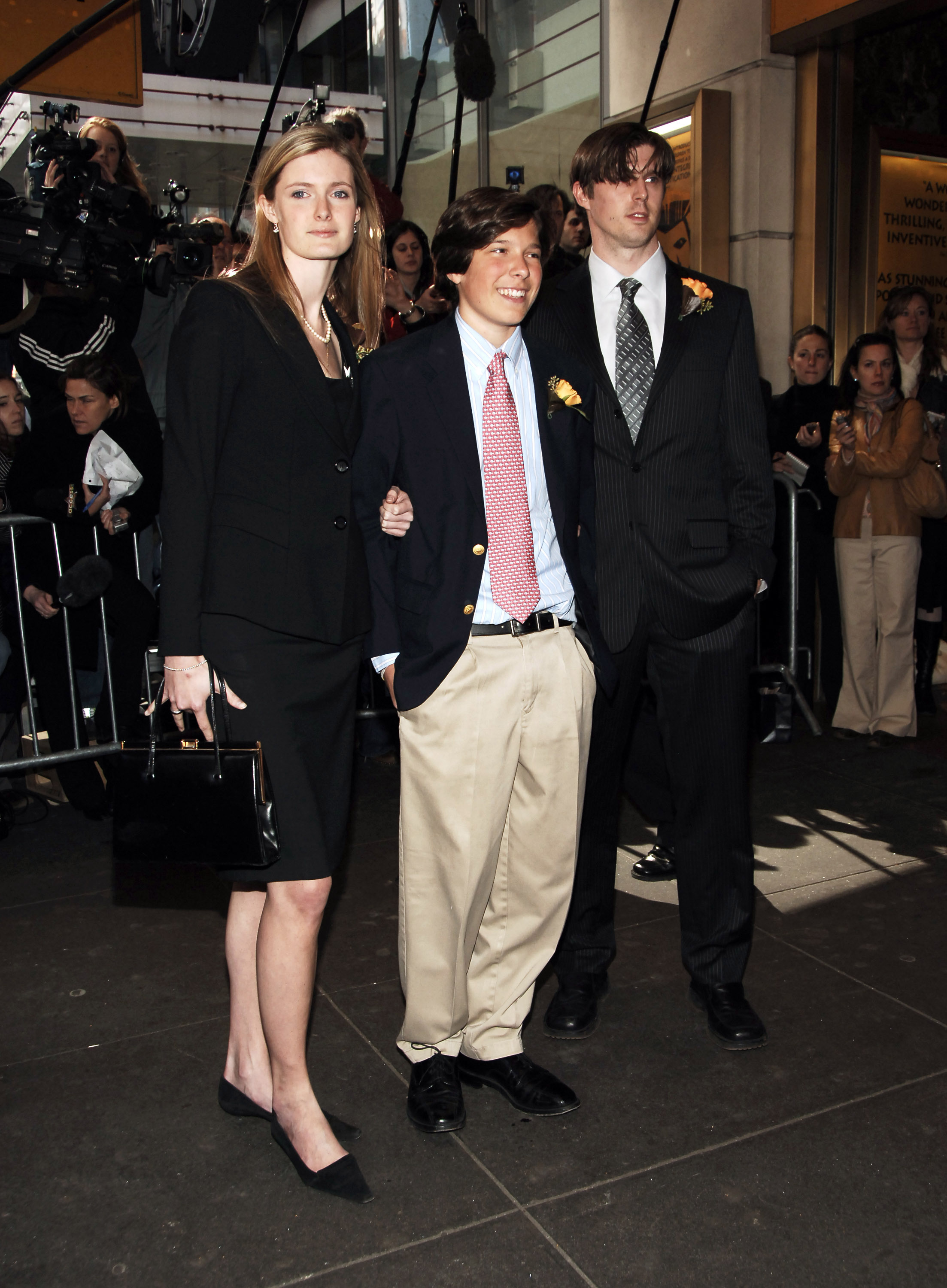 Will Reeve avec ses demi-frères et sœurs, Alexandra et Matthew Reeve, au Mémorial pour Dana Reeve, le 10 avril 2006 | Source : Getty Images