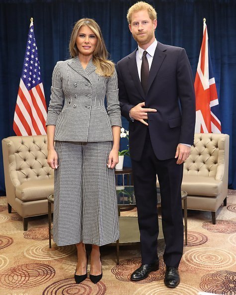 Le prince Harry avec la première dame des États-Unis, Melania Trump, aux Invictus Games 2017 le 23 septembre 2017. |  Photo : Getty Images