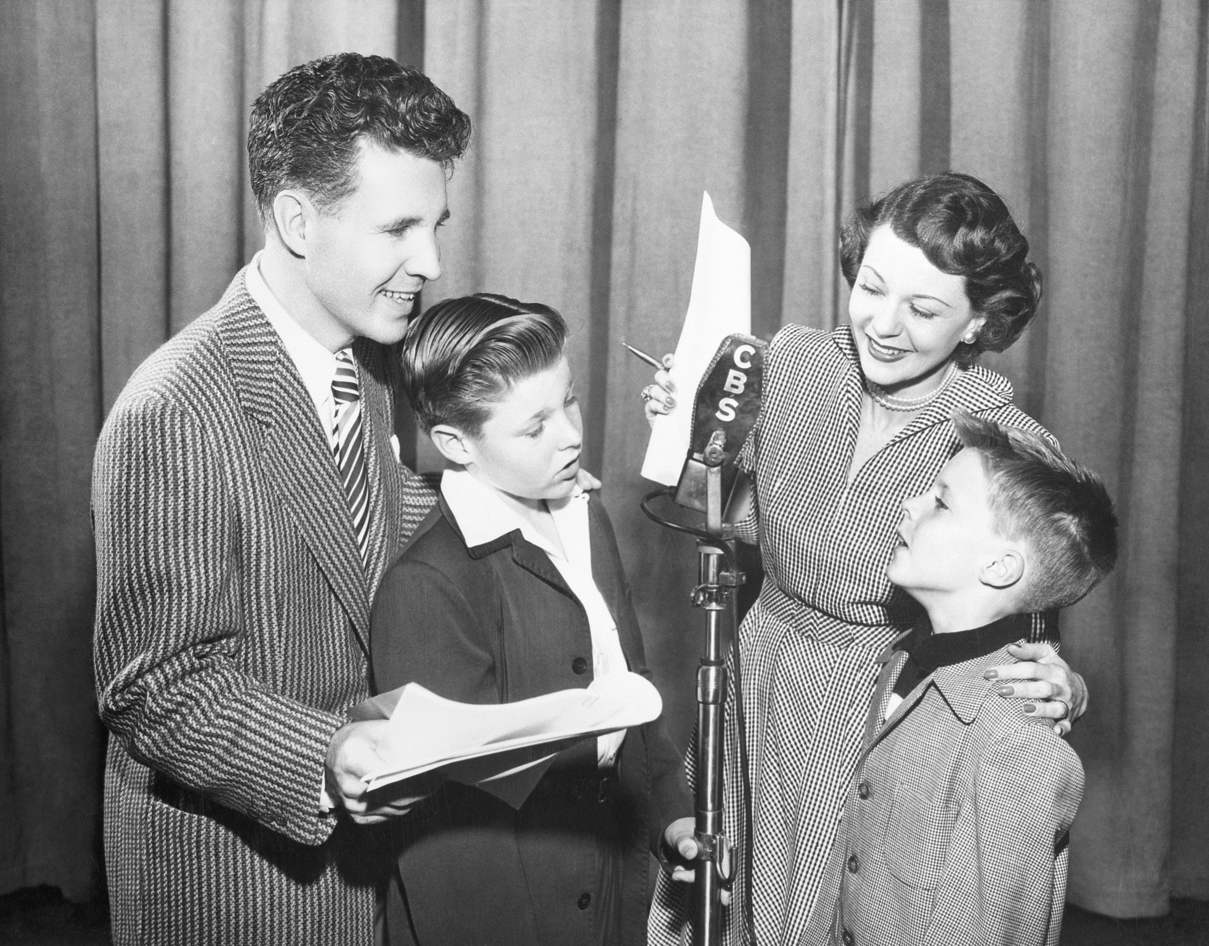 Les parents de la chanteuse diffusent des émissions avec leurs enfants sur CBS Radio. | Source : Getty Images