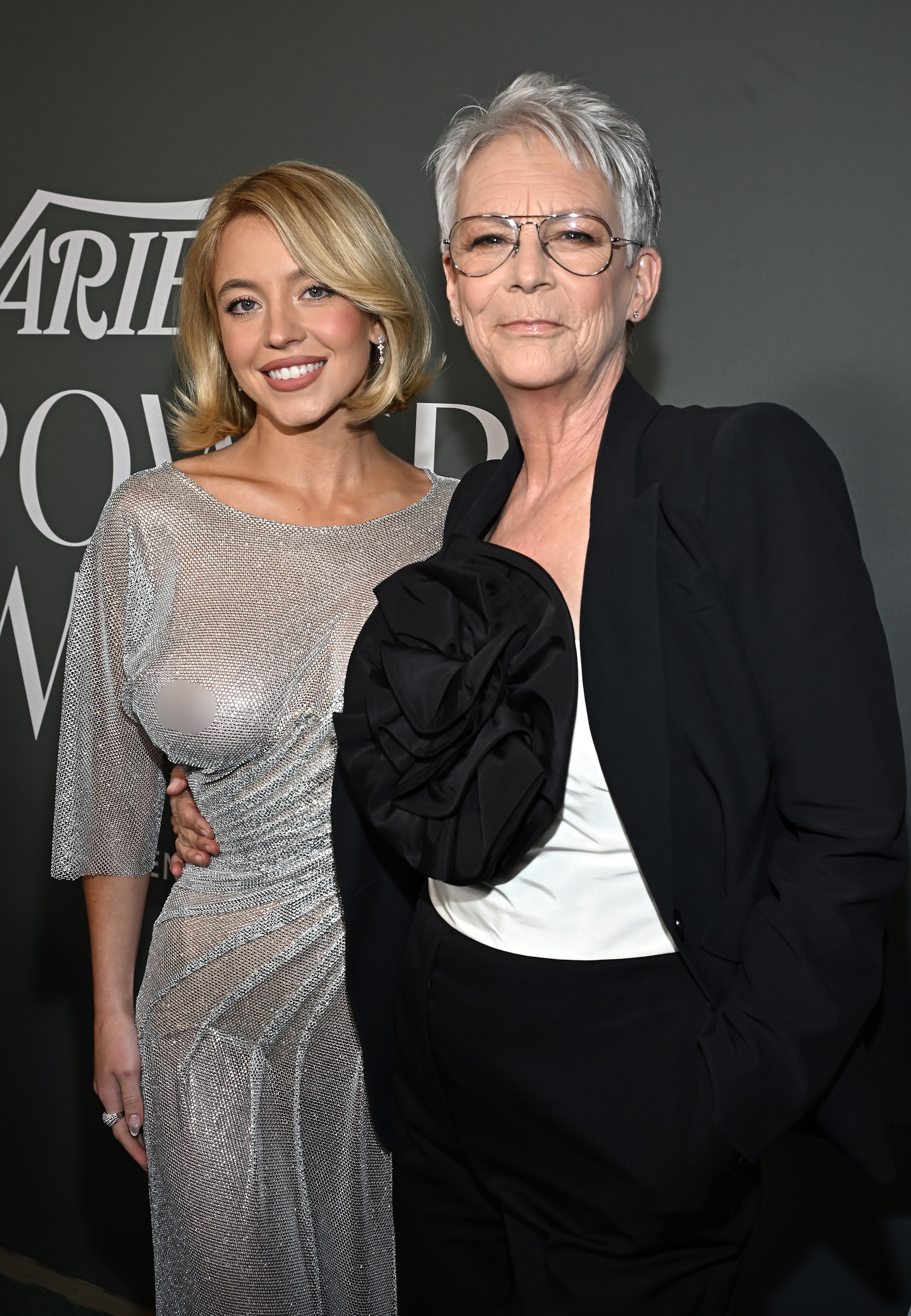 Sydney Sweeney et Jamie Lee Curtis assistent au Variety's 2025 Power Of Women à l'hôtel Beverly Hills le 29 octobre 2025, à Beverly Hills, en Californie. | Source : Getty Images