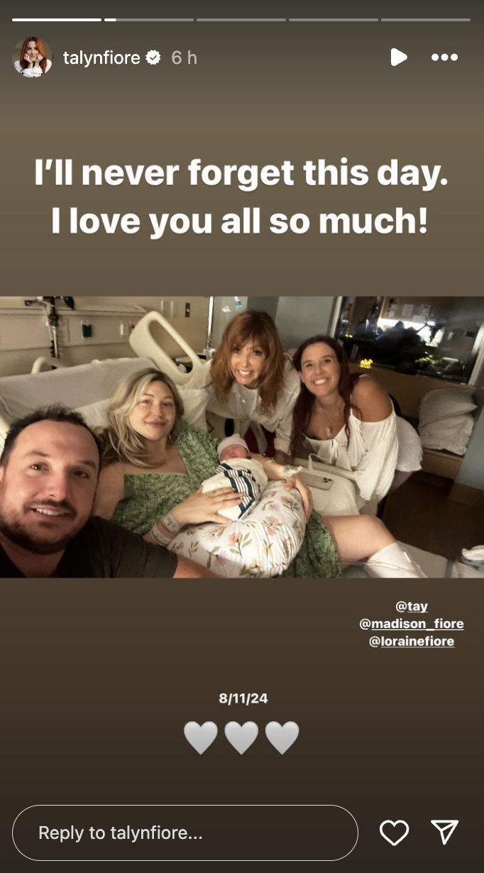 Une photo de Taylor et de sa famille postée le 13 août 2024 | Source : Instagram/talynfiore