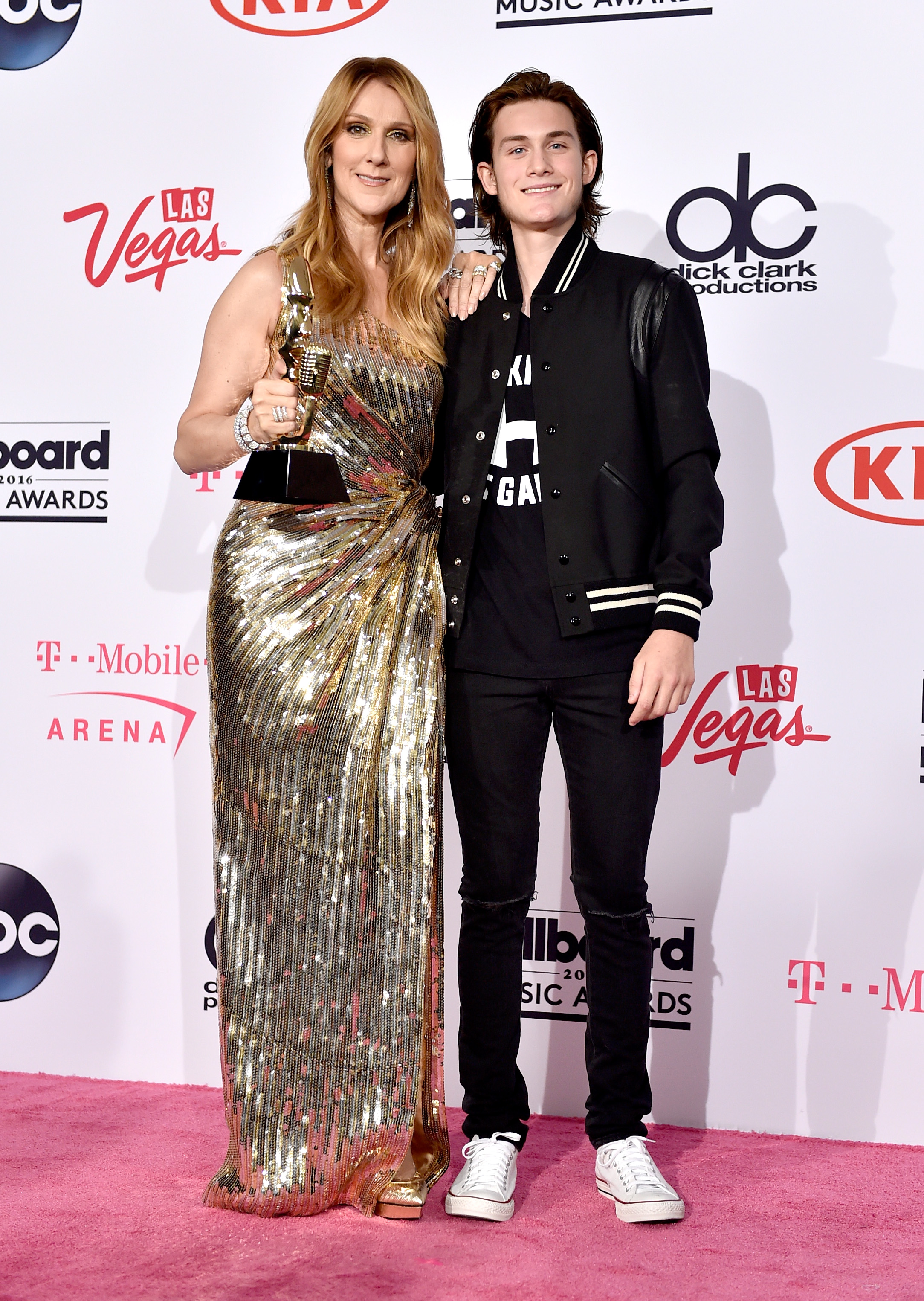 Céline Dion et René-Charles Angélil dans la salle de presse lors des Billboard Music Awards le 22 mai 2016 à Las Vegas, Nevada | Source : Getty Images