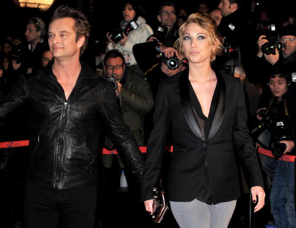  David Hallyday et et sa soeur Laura Smet  le 23 janvier 2010 à Cannes, en France | Photo : Getty Images