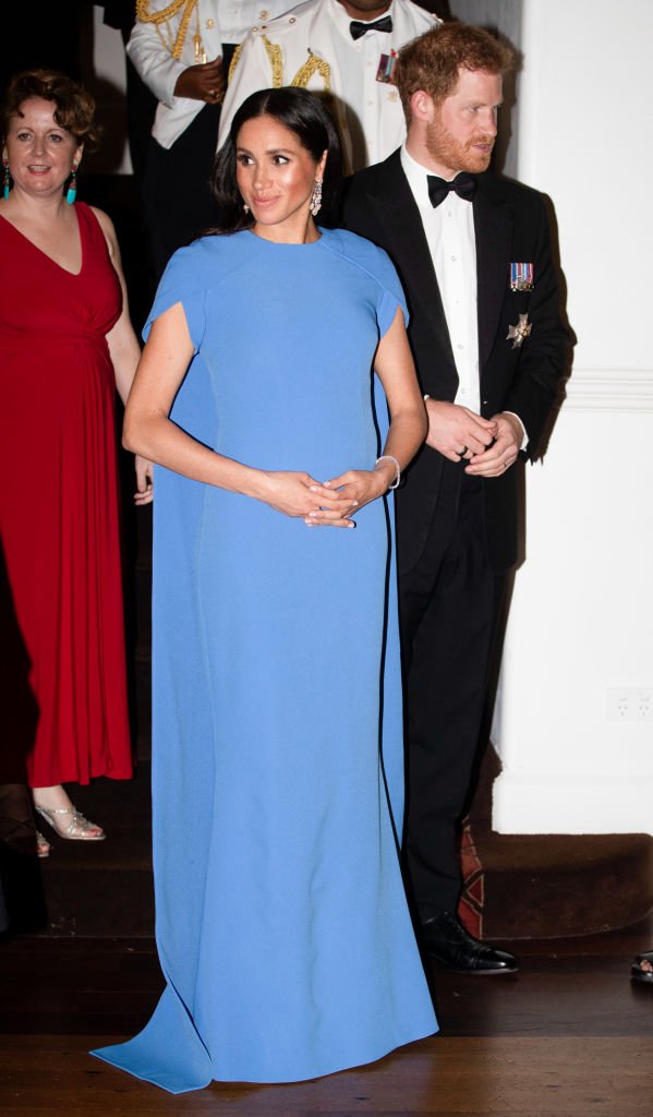 Le prince Harry, duc de Sussex et Meghan, duchesse de Sussex assistent à un dîner d'État organisé par le président de la nation du Pacifique Sud Jioji Konrote au Grand Pacific Hotel le 23 octobre 2018 à Suva, Fidji. | Photo : Getty Images