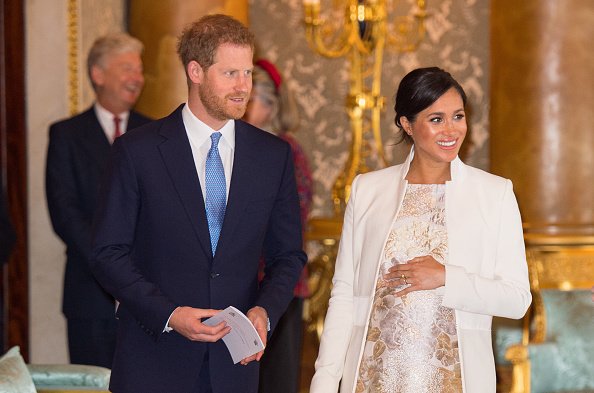 Meghan Markle et le prince Harry, duc de Sussex, assistent au cinquantième anniversaire de l'investiture du prince de Galles au palais de Buckingham, le 5 mars 2019, à Londres, Angleterre : Getty Images