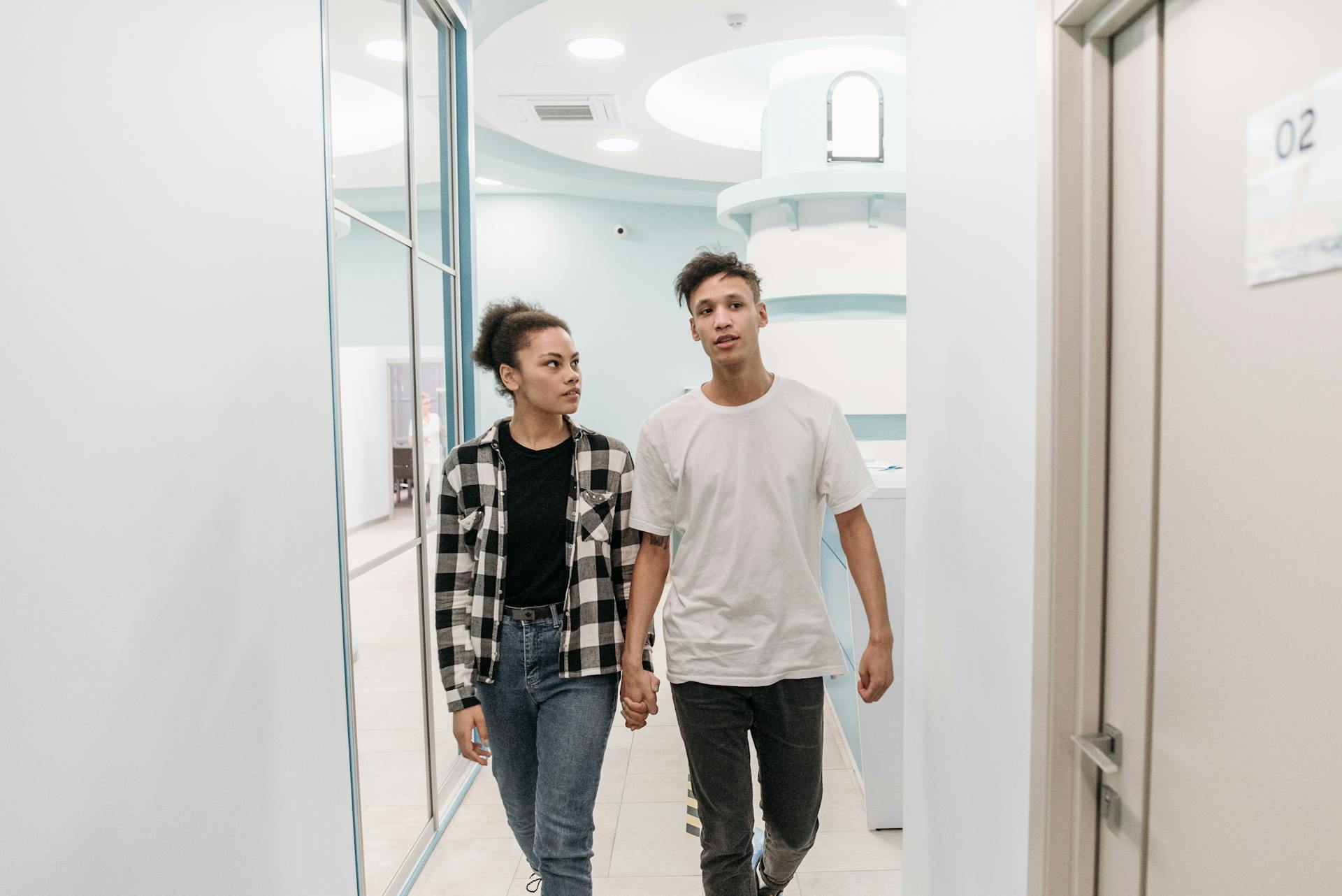 Couple arrivant à l'hôpital | Source : Pexels