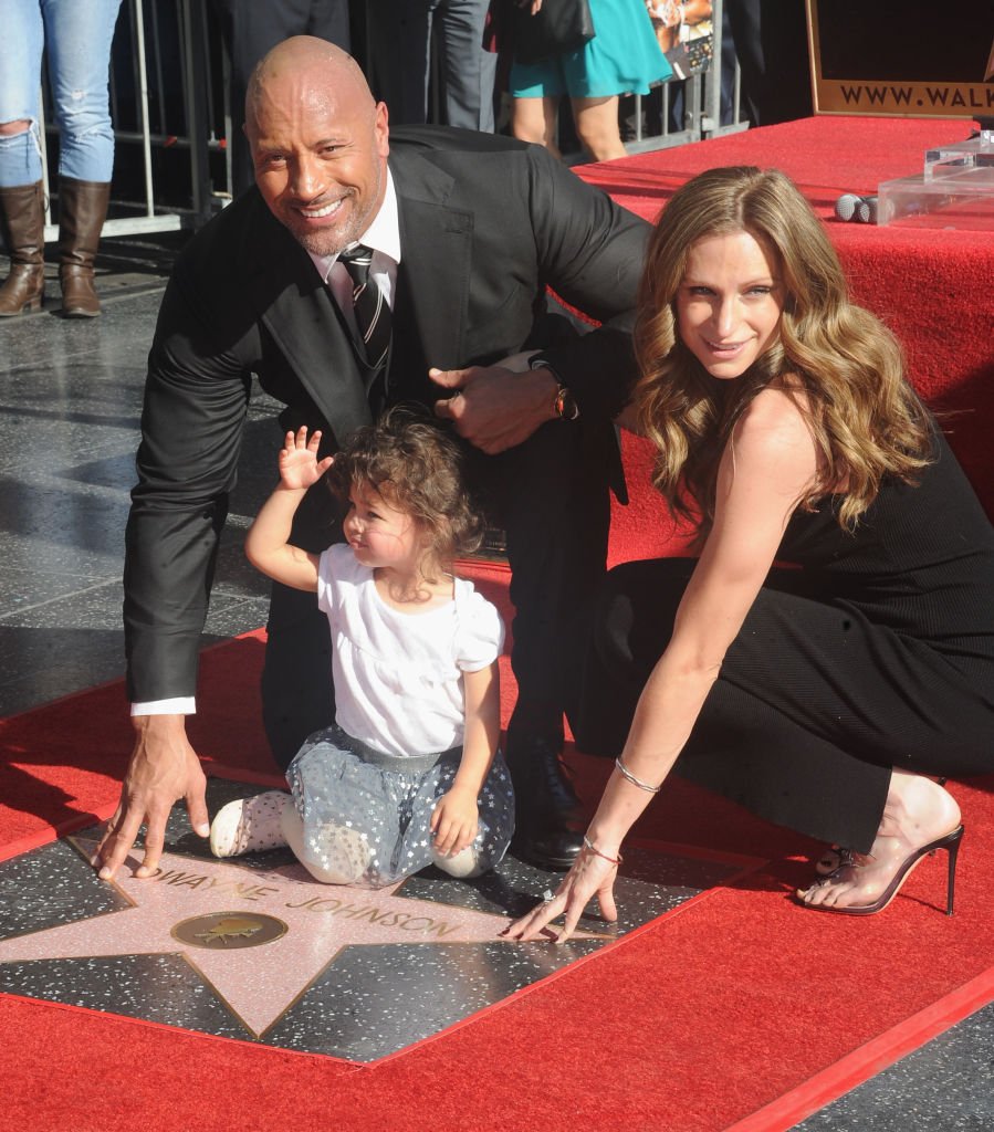 Dwayne Johsnon, sa femme Lauren Hashian et leur fille Jasmine Johnson. l Source : Getty Images