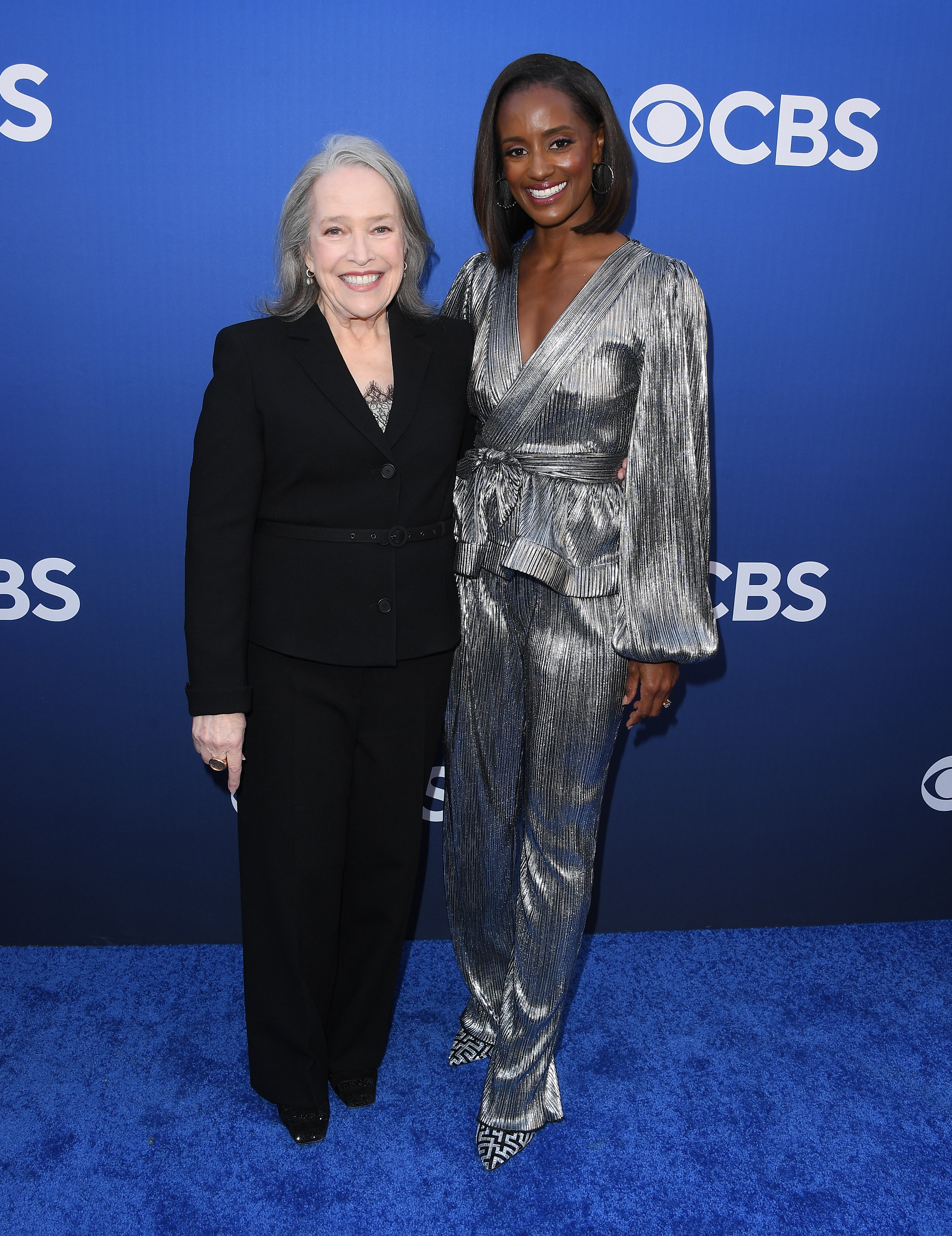 Kathy Bates et Skye P. Marshall lors de la célébration de l'horaire d'automne, le 2 mai 2024, à Los Angeles, en Californie. | Source : Getty Images