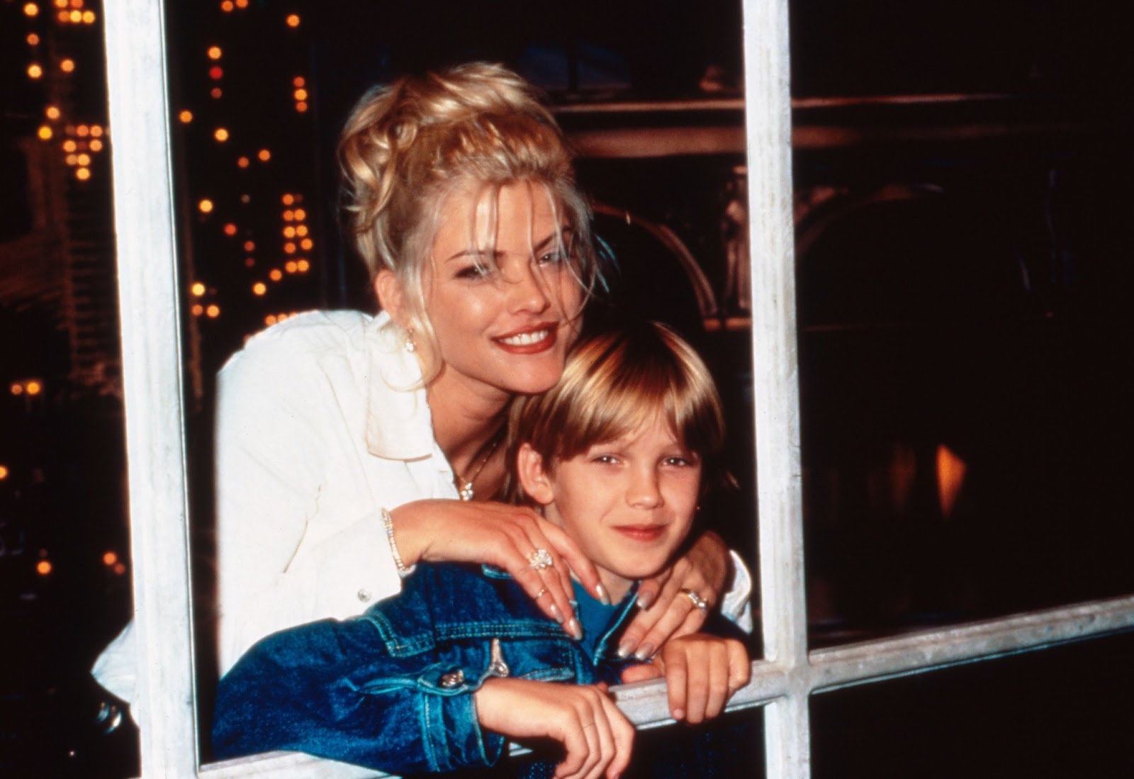 Anna Nicole Smith et son fils Daniel, vers 1997. | Source : Getty Images