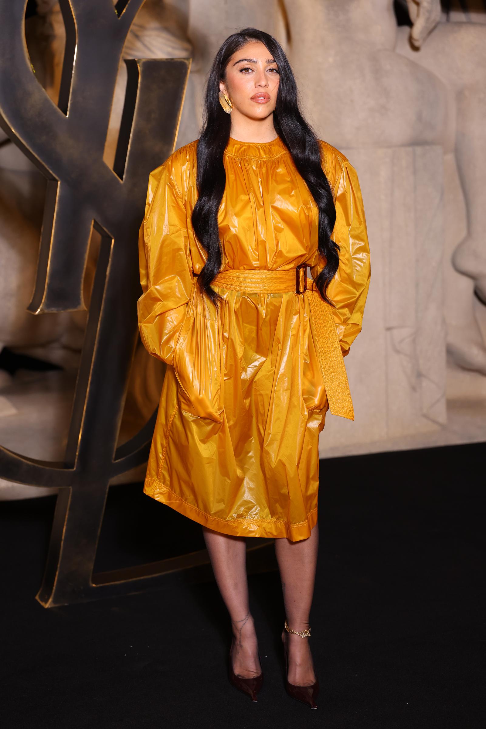 Lourdes Leon assiste au défilé Saint Laurent Femme Automne/Hiver dans le cadre de la Fashion Week de Paris, le 3 mars 2026 en France | Source : Getty Images