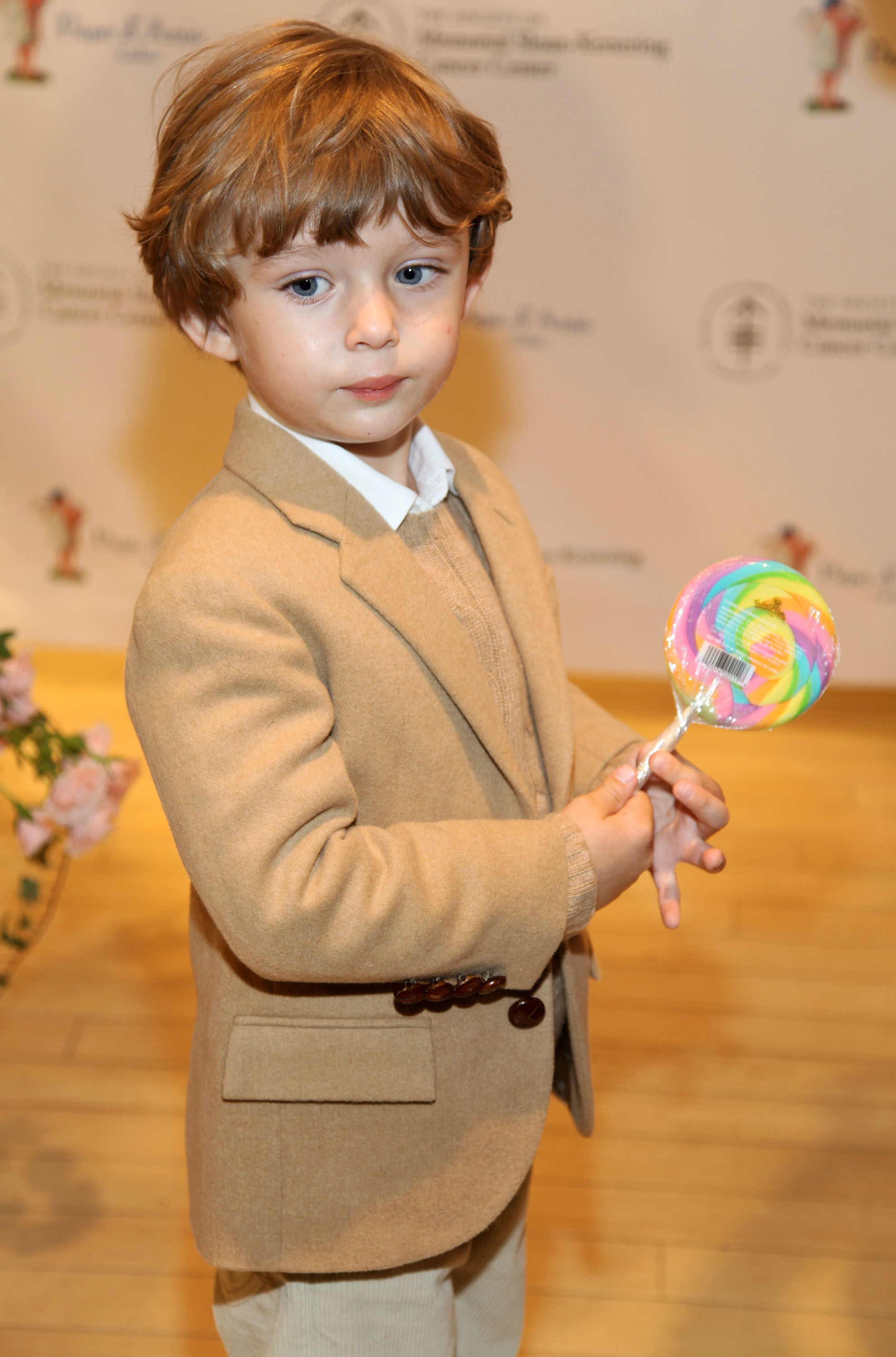 Barron Trump au 18e Bunny Hop annuel au profit de la société du Memorial Sloan-Kettering Cancer Center à la FAO Schwartz le 3 mars 2009, à New York. | Source : Getty Images
