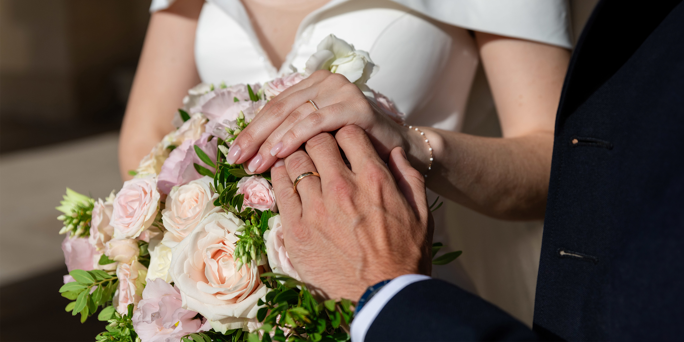 Un couple qui se marie | Source : Shutterstock