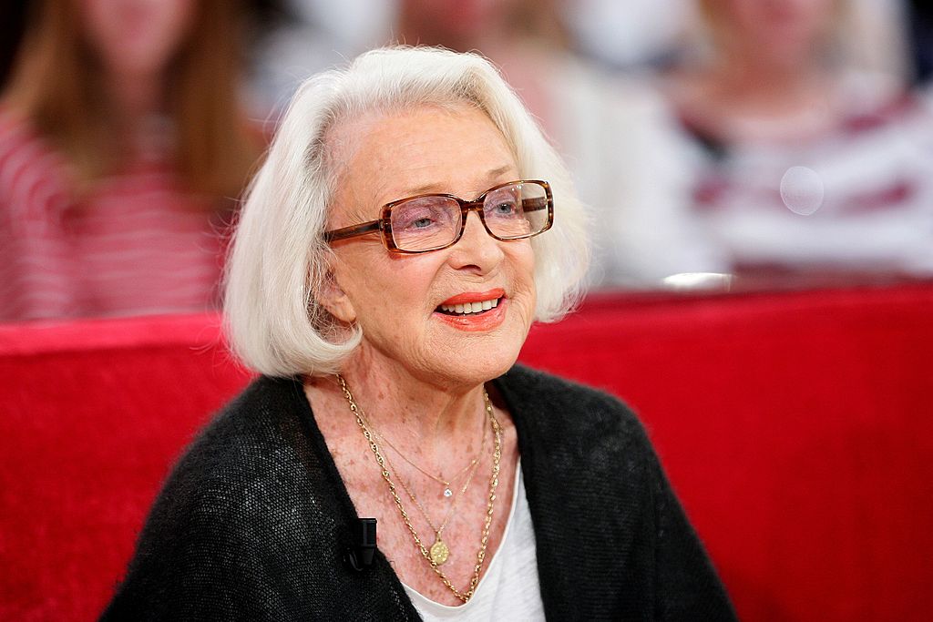 Micheline Presle participe à l'émission Vivement Dimanche Tv le 21 septembre 2011 à Paris, France. | Photo : Getty Images