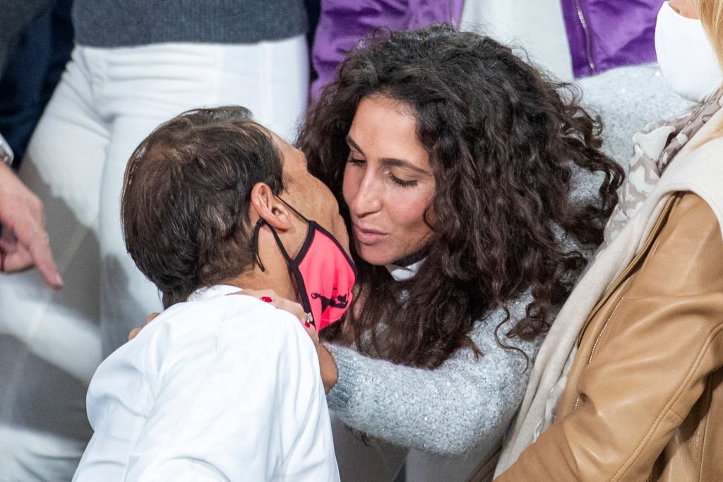 Rafael Nadal et Xisca échangent un baiser. І Source : Getty Images