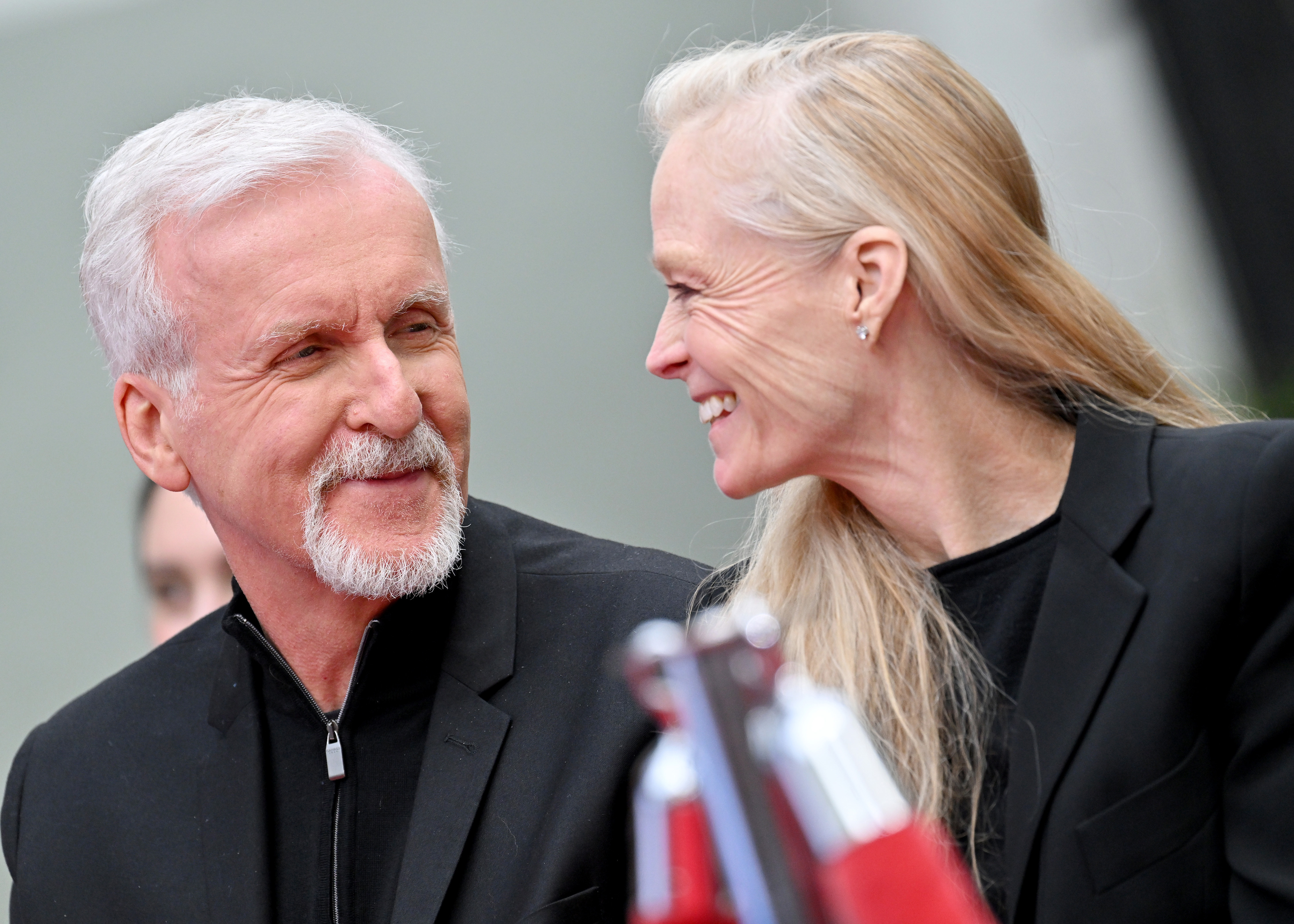 James Cameron et Suzy Amis Cameron au TCL Chinese Theatre le 12 janvier 2023, à Hollywood, Californie | Source : Getty Images