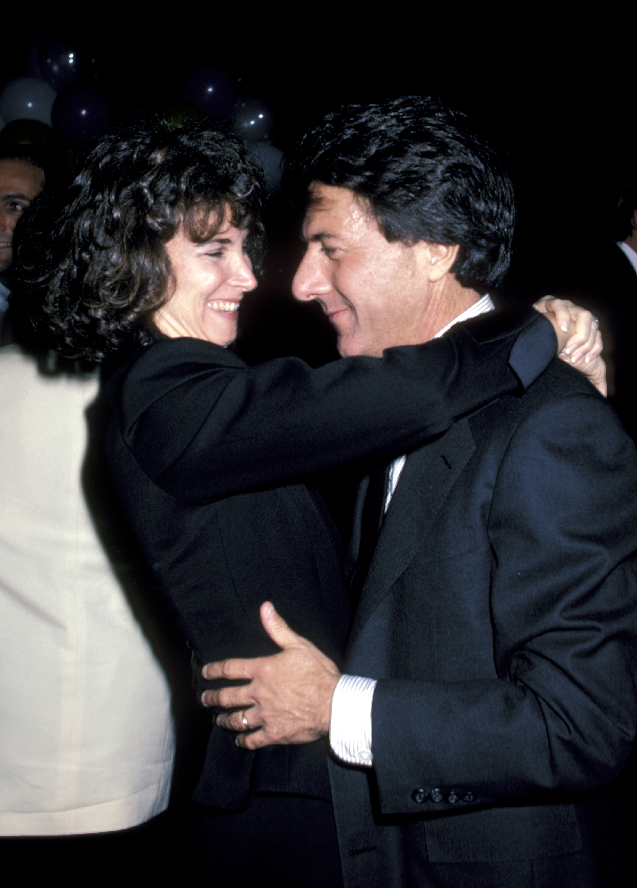 La femme et l'acteur lors de la Smile Party à New York le 24 novembre 1986. | Source : Getty Images