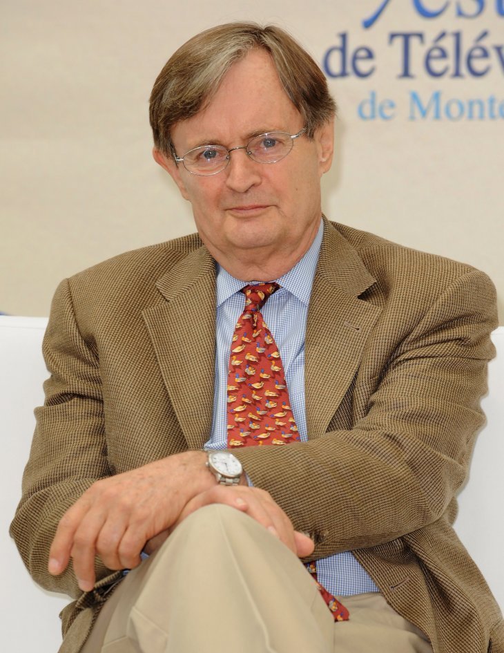 David McCallum attends a photocall for the American T.V series "Navy NCIS: Naval Criminal Investigative Service" during the 2009 Monte Carlo Television Festival. | Photo : Getty Image