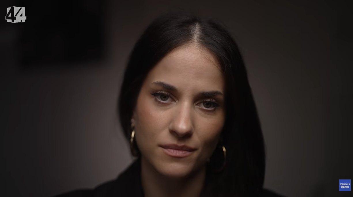 Capture d'écran de l'une des patientes I Source : https://www.youtube.com/watch?v=EwnqZ12O1sQ