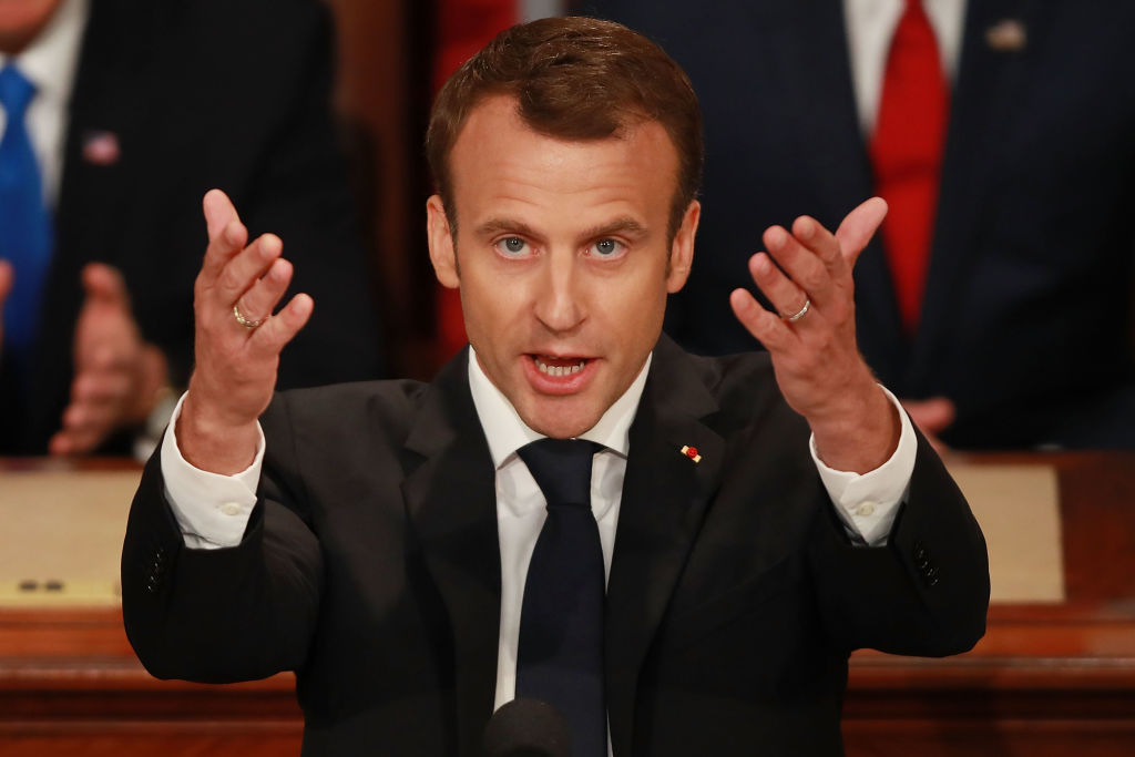 Le président français Emmanuel Macron prononce un discours lors d'une séance conjointe du Congrès américain à la Chambre des représentants, au Capitole, le 25 avril 2018 à Washington, DC. I Source : Getty Images