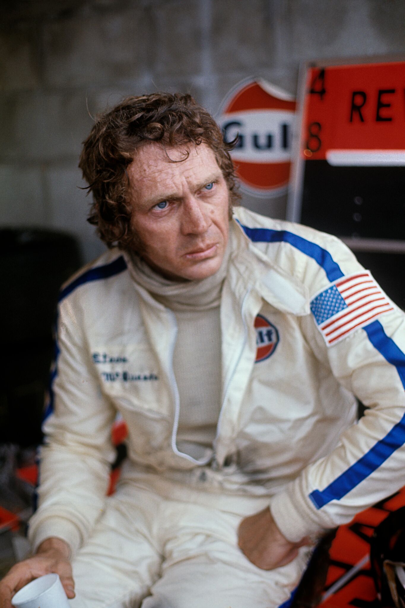 Steve McQueen vêtu d'une tenue de course. l Source: Getty Images