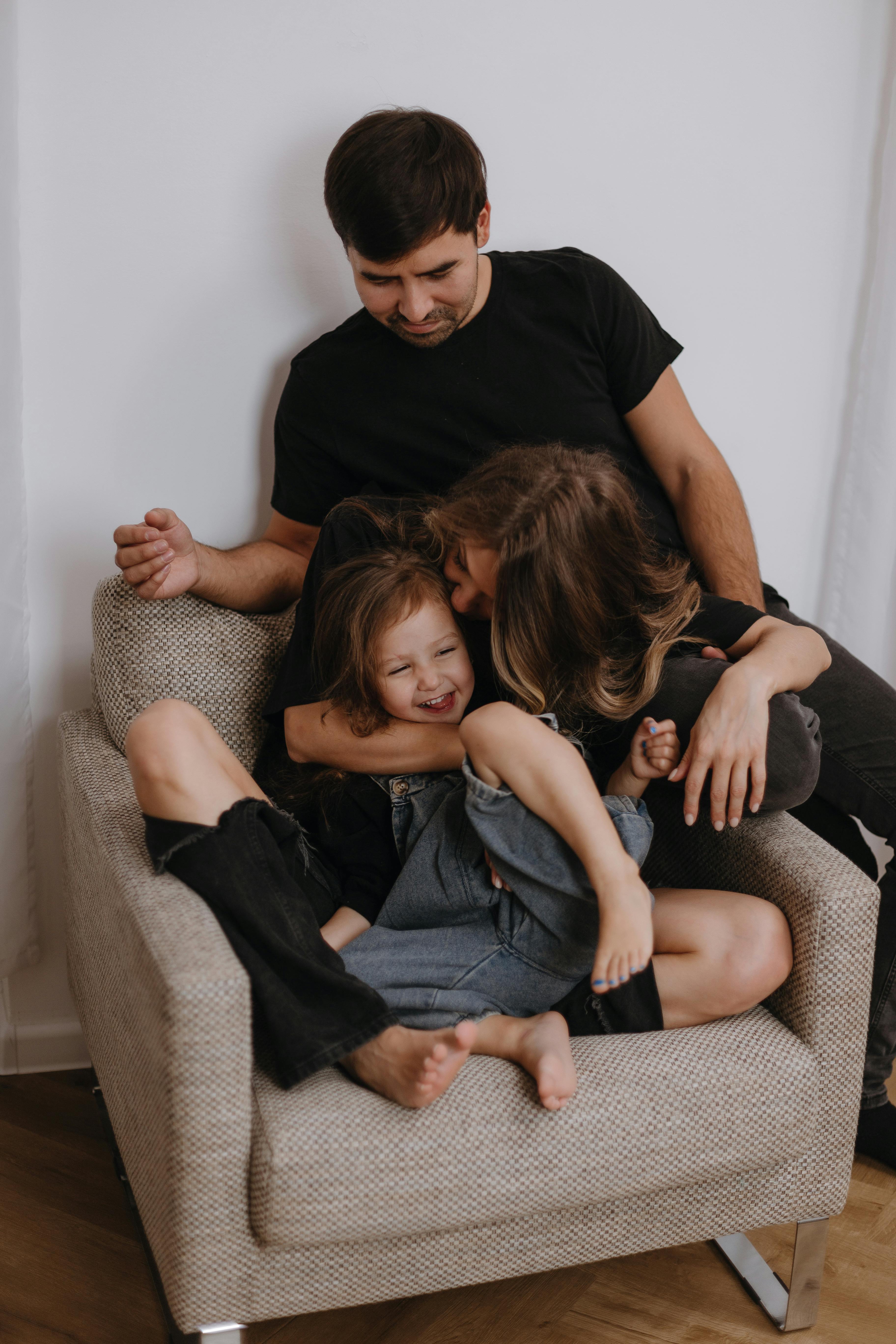 A happy family playing together | Source: Pexels