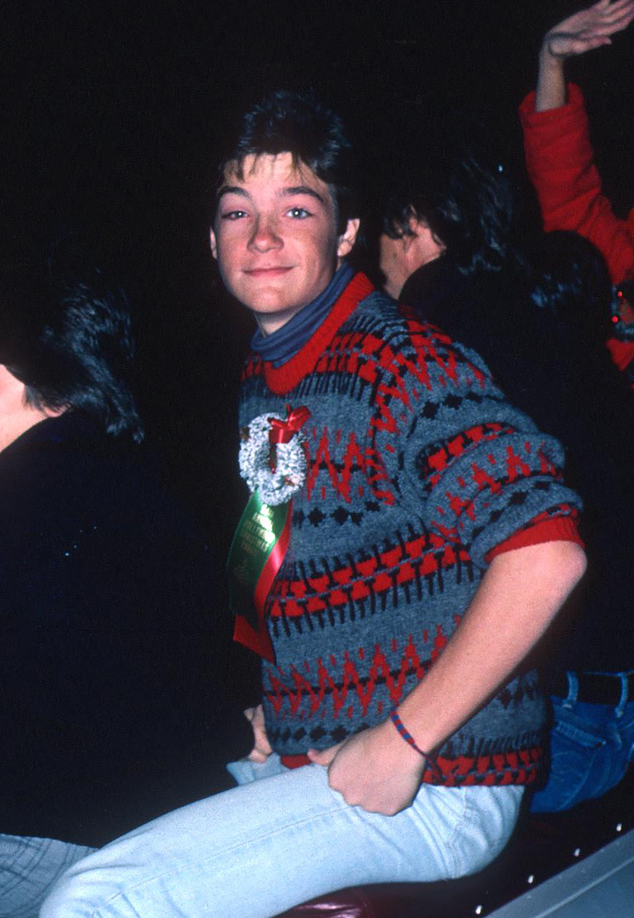 Le jeune acteur assiste à la 54e parade annuelle de Noël d'Hollywood en 1985 | Source : Getty Images