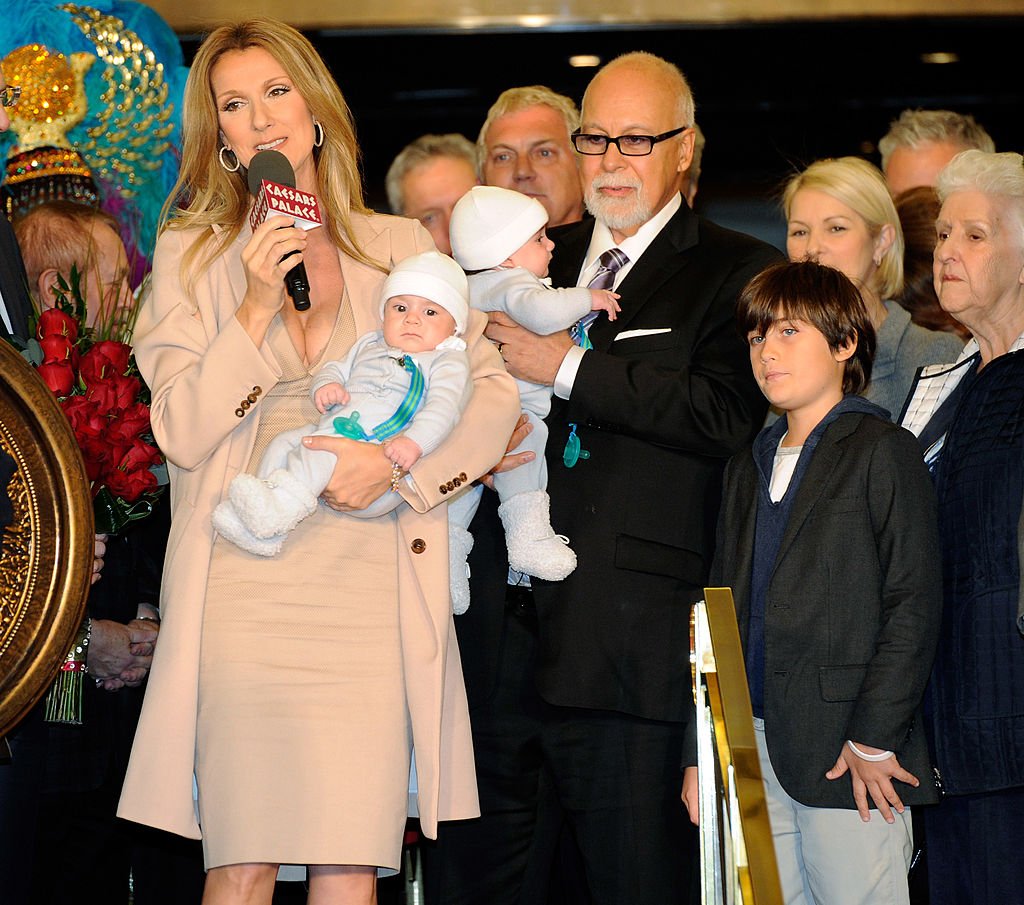 Céline Dion, son mari René Angelil et leurs trois enfants. | Photo : Getty Images