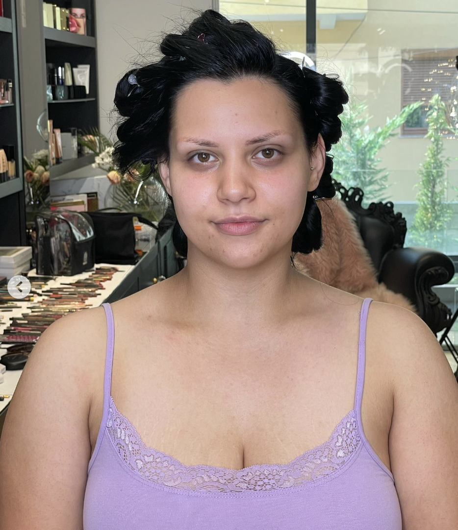 Une mariée avant le maquillage | Source : Instagram/arber_bytyqi_mua