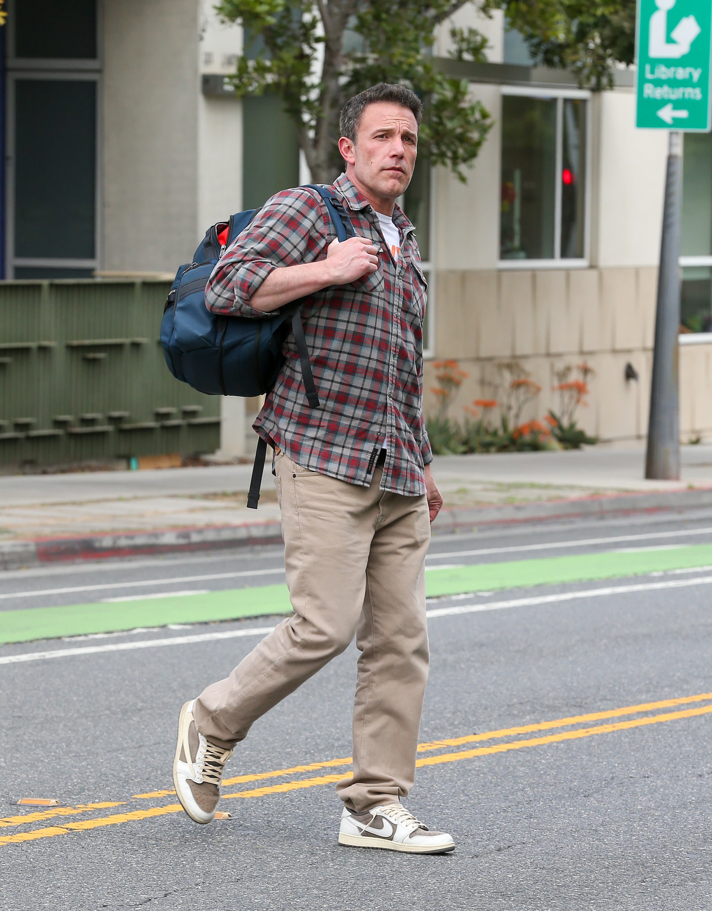 Ben Affleck est sorti à Los Angeles, en Californie, le 4 mai 2024 | Source : Getty Images
