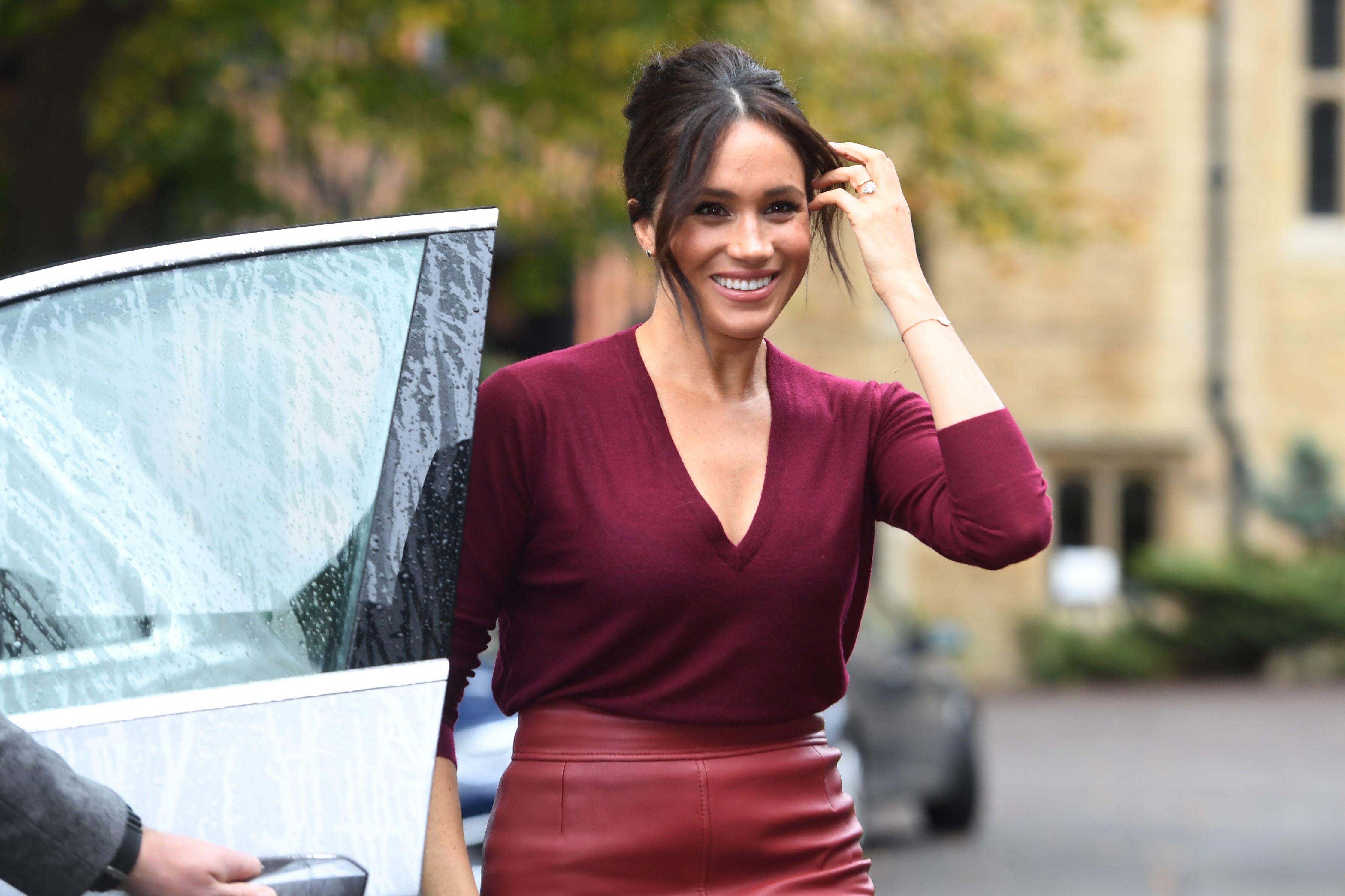 Meghan assiste à une table ronde sur l'égalité des sexes. | Photo : Getty Images