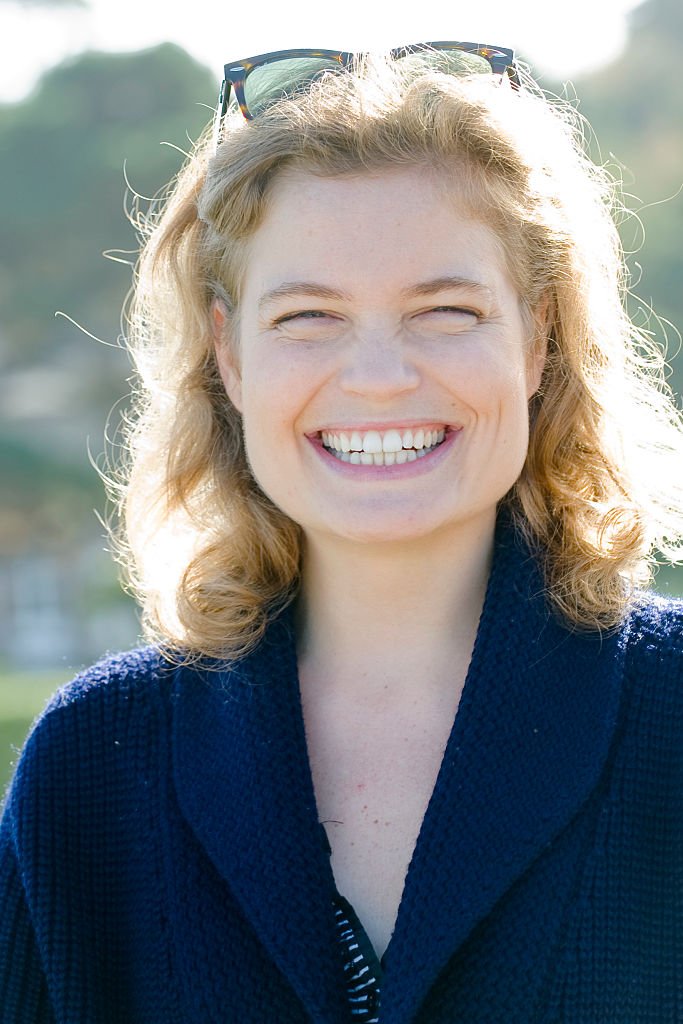 Le magnifique sourire de Sarah Biasini. | Photo : Getty Images